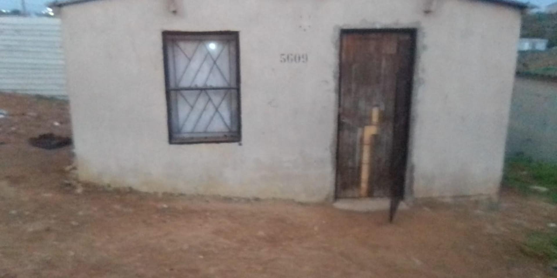 Image 2 of 6
