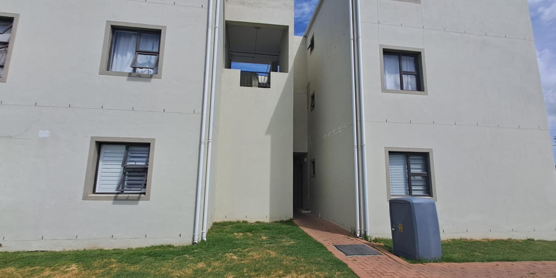 Image 3 of 6