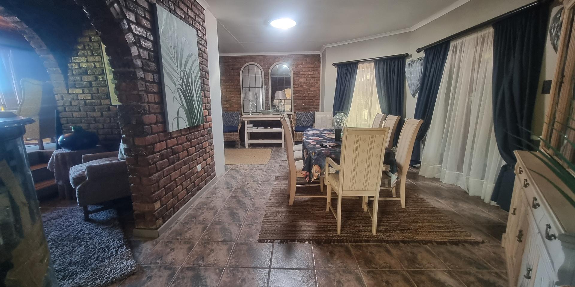 Image 4 of 6