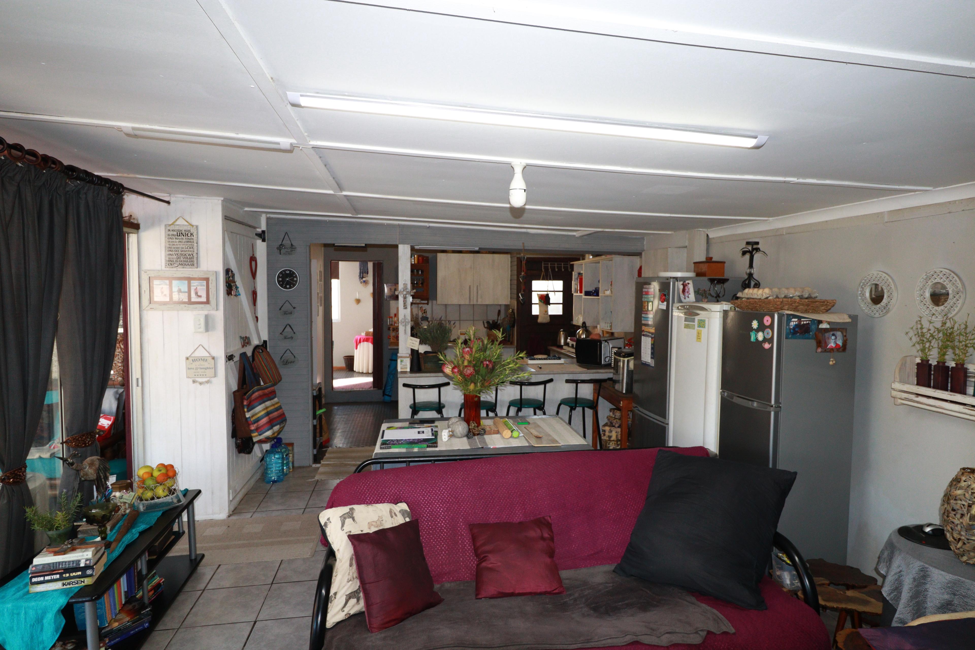 Image 4 of 6