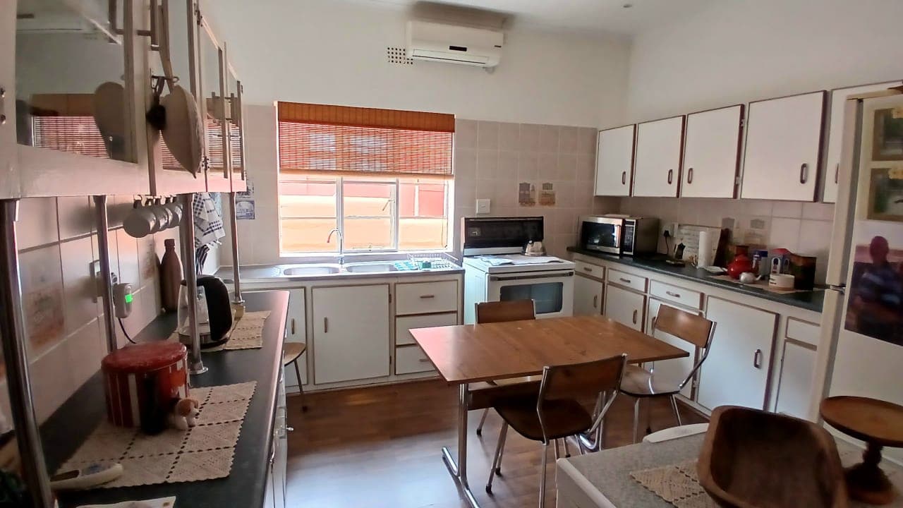 Image 5 of 6