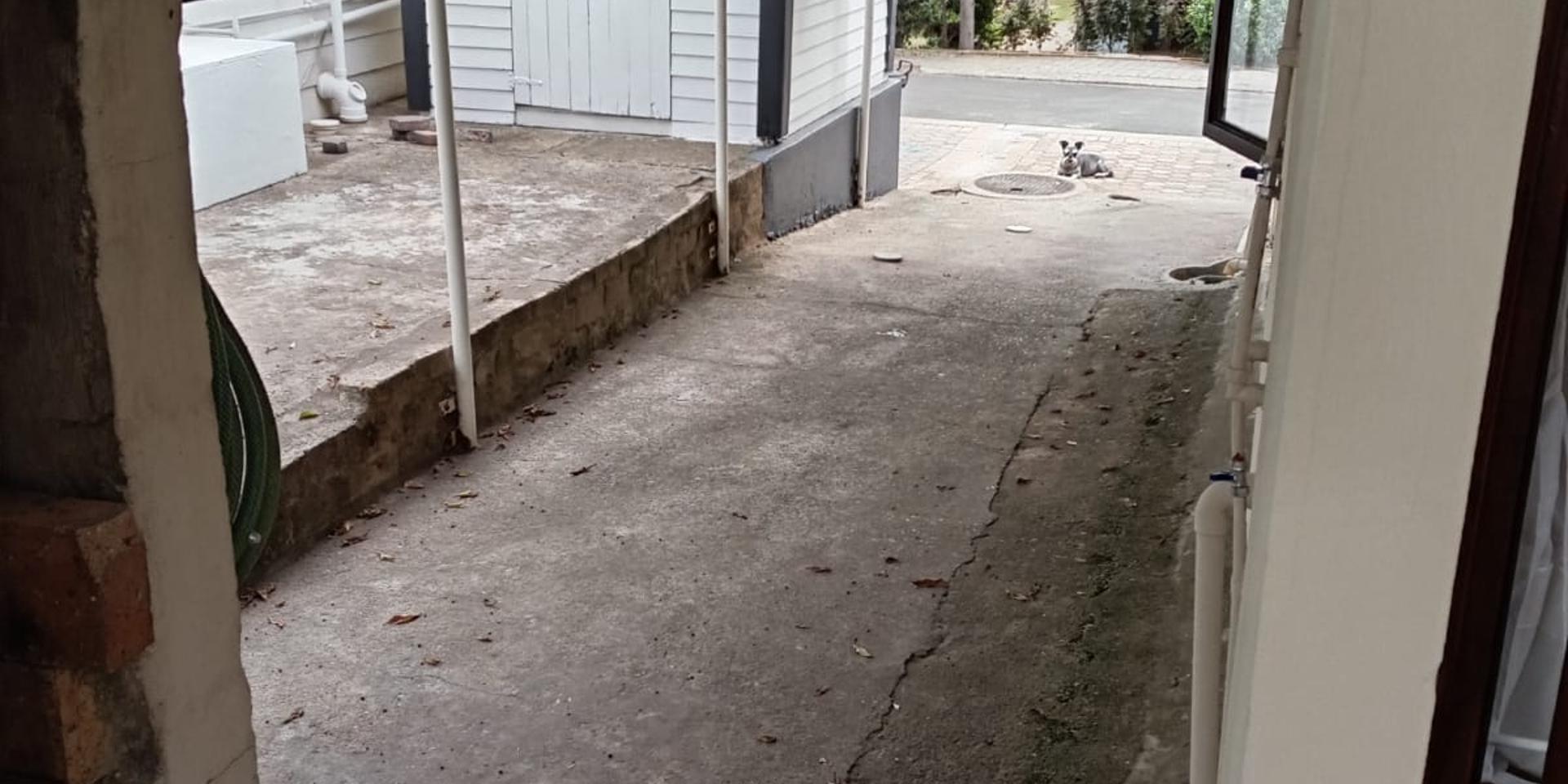 Image 3 of 6