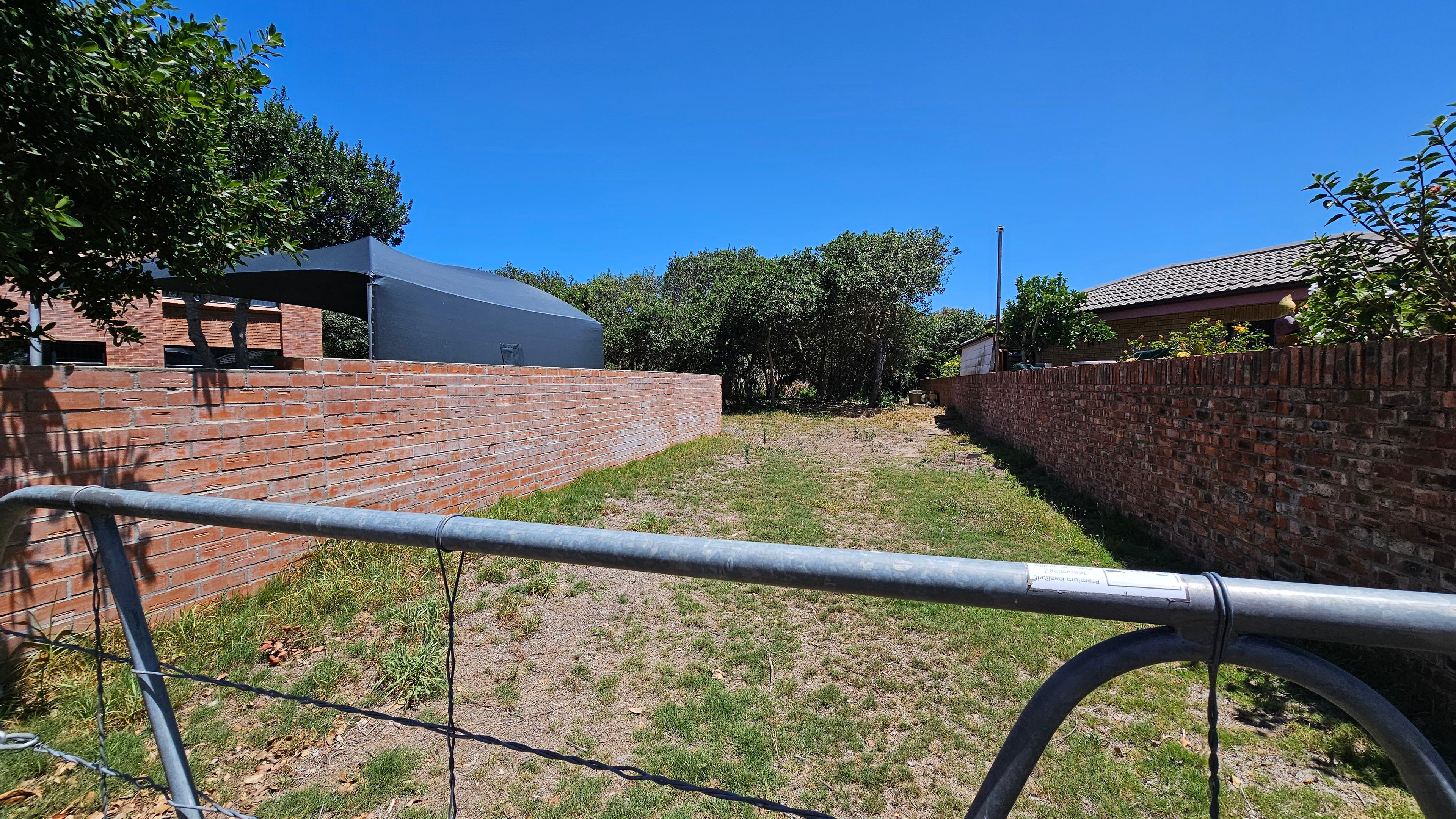 Image 4 of 6