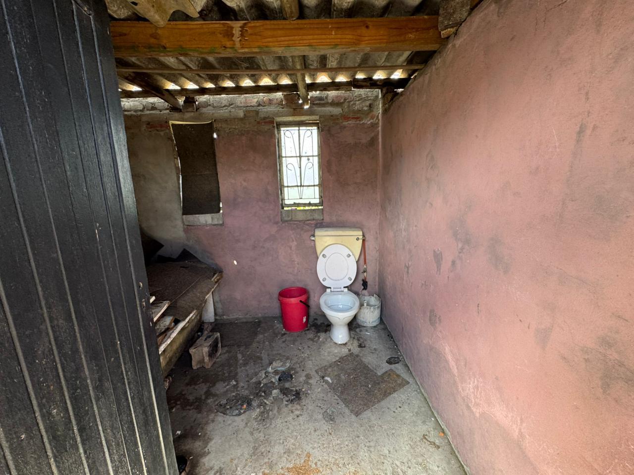 Image 4 of 6