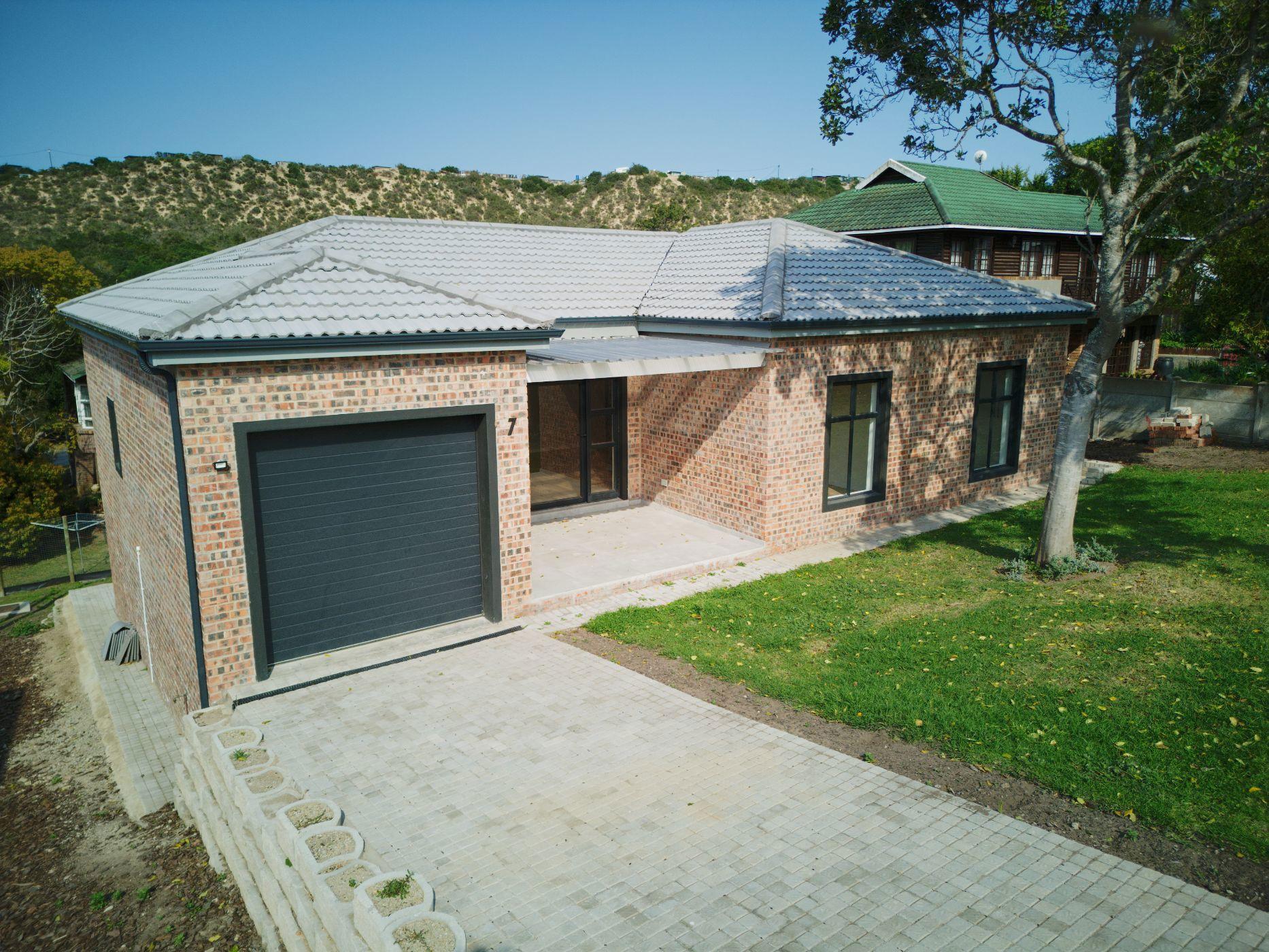 Image 2 of 6