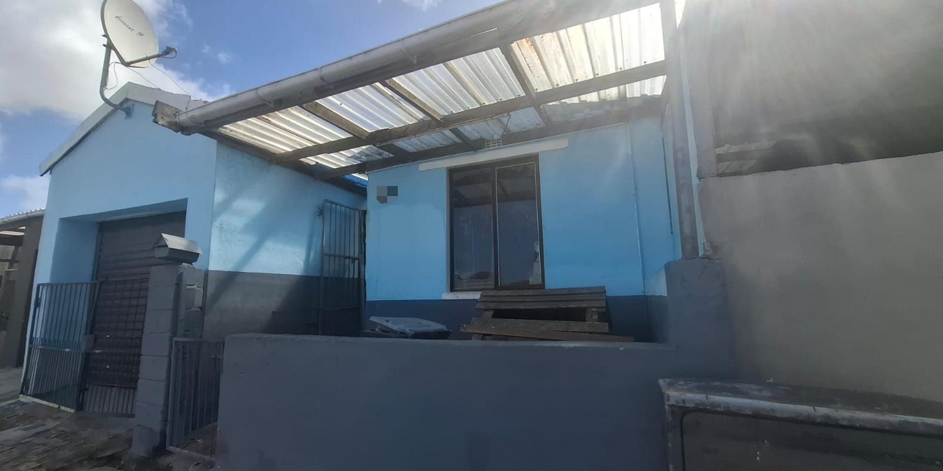 Image 2 of 6