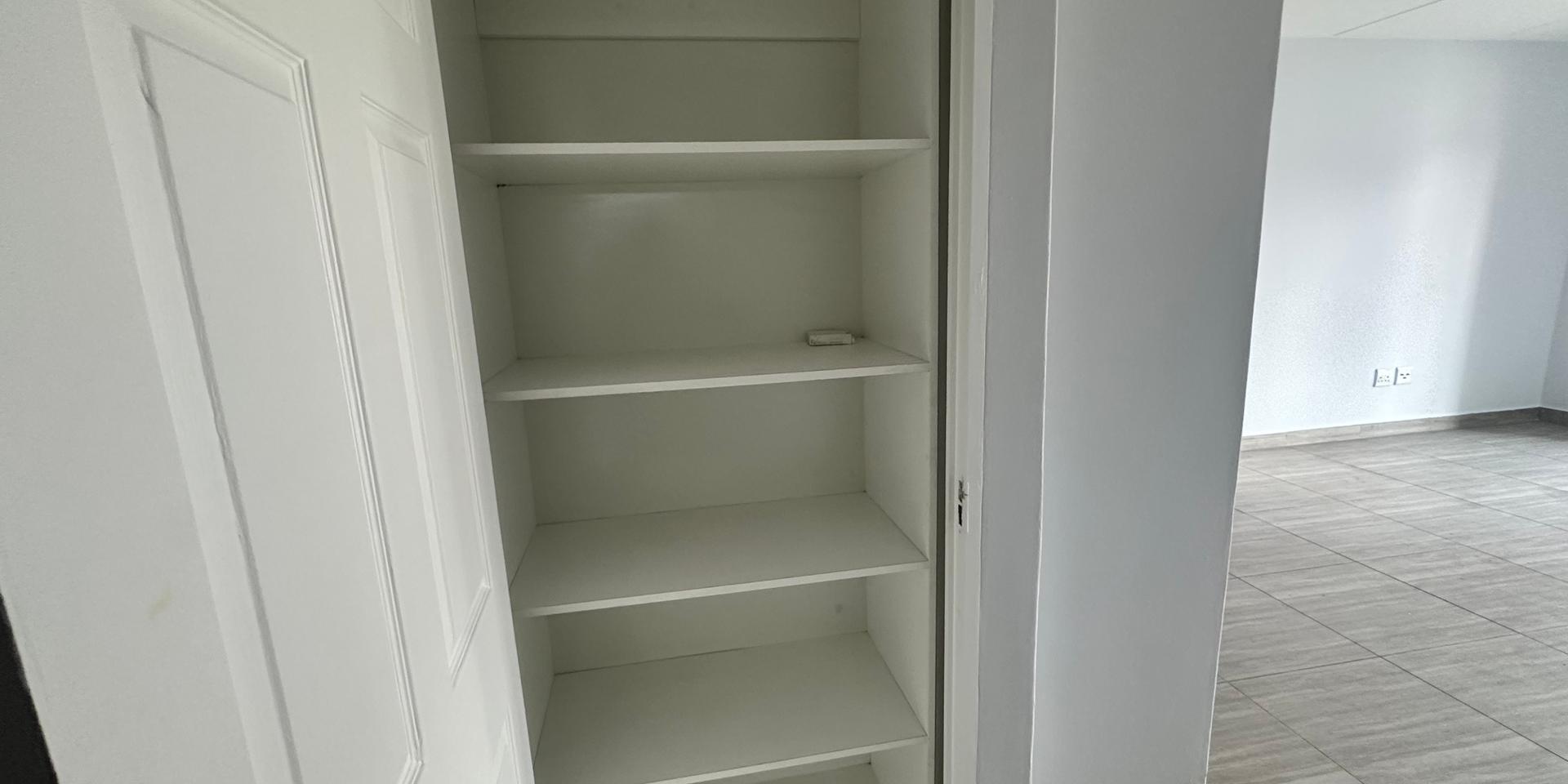 Image 2 of 6