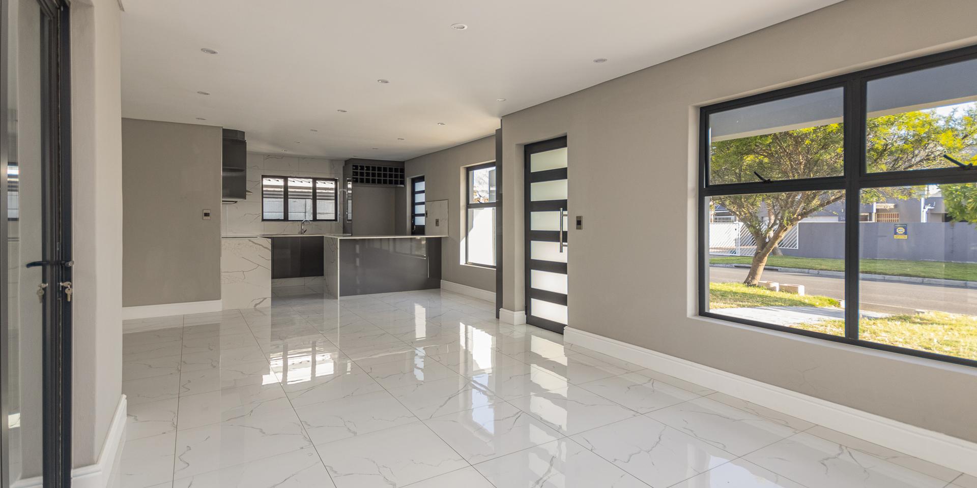 Image 3 of 6
