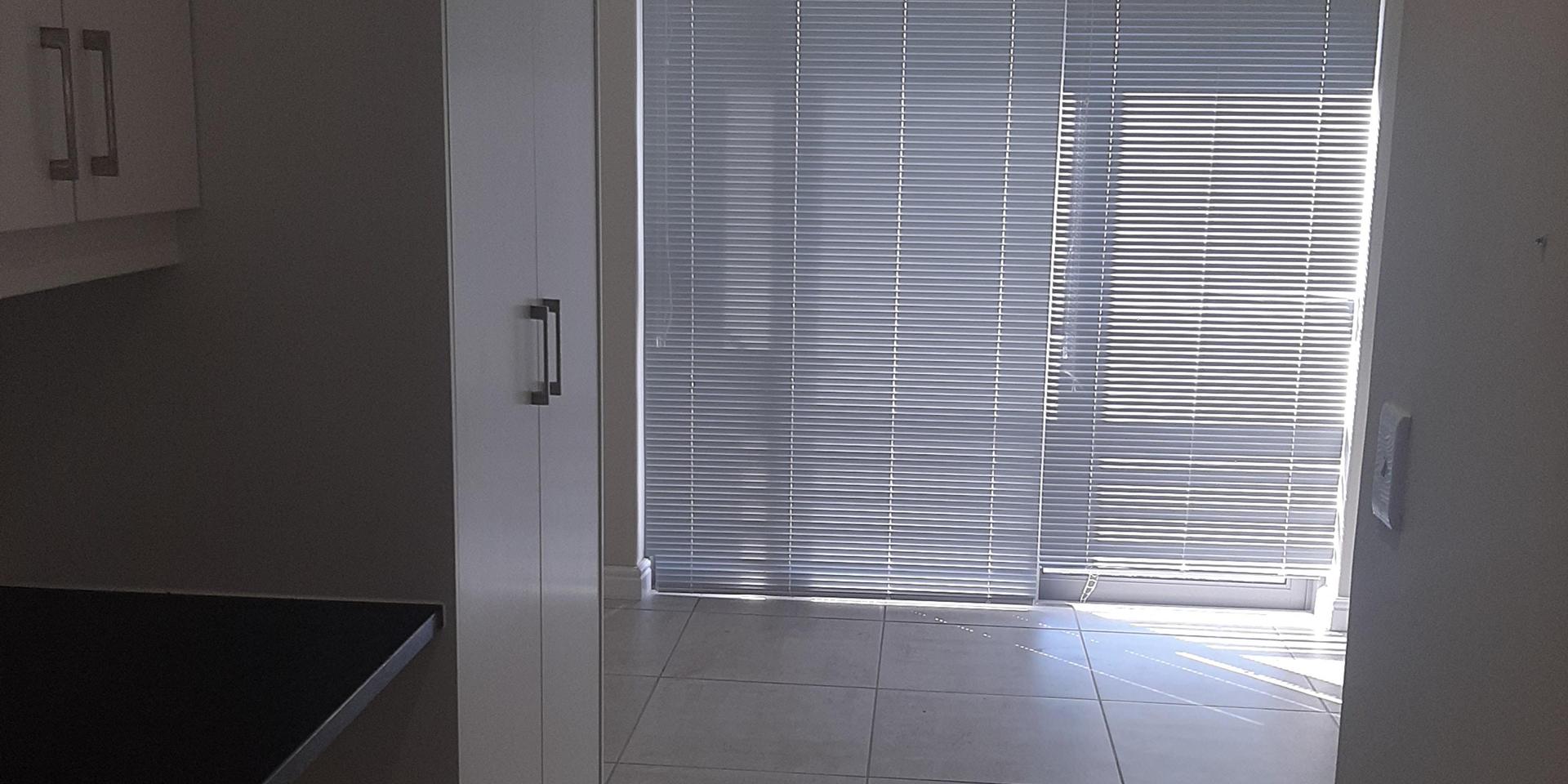Image 2 of 6