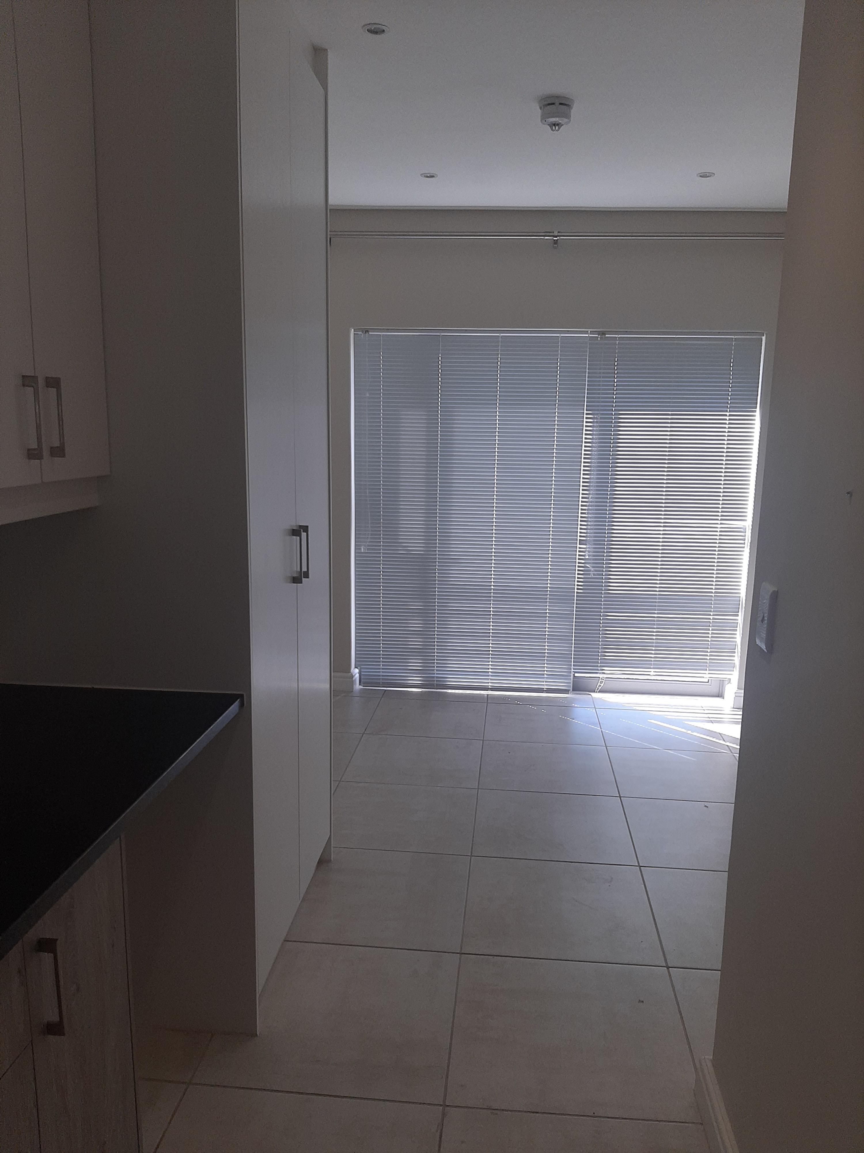 Image 2 of 6