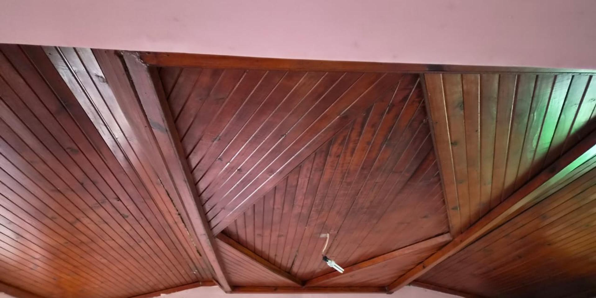 Image 4 of 6