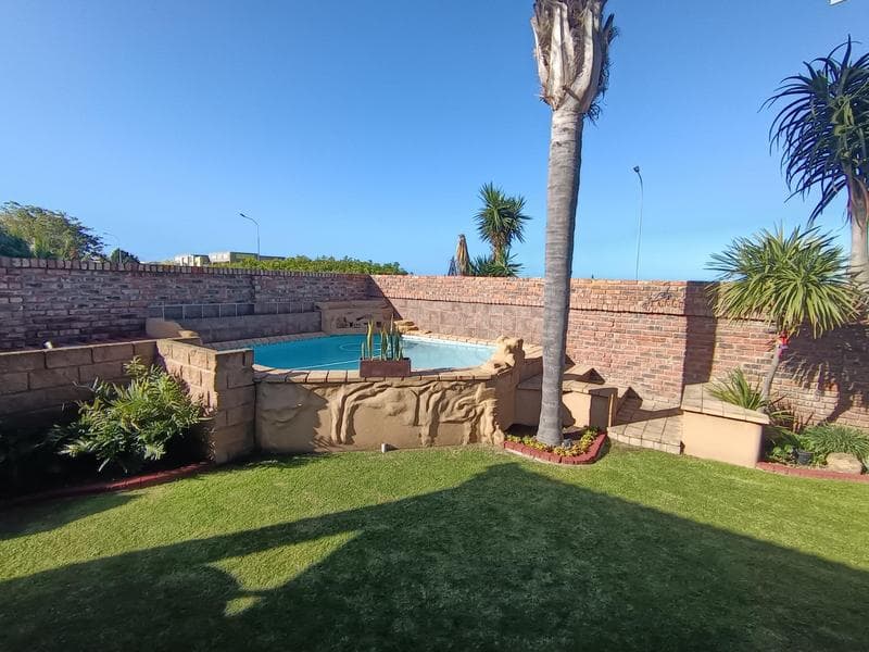 Image 2 of 6