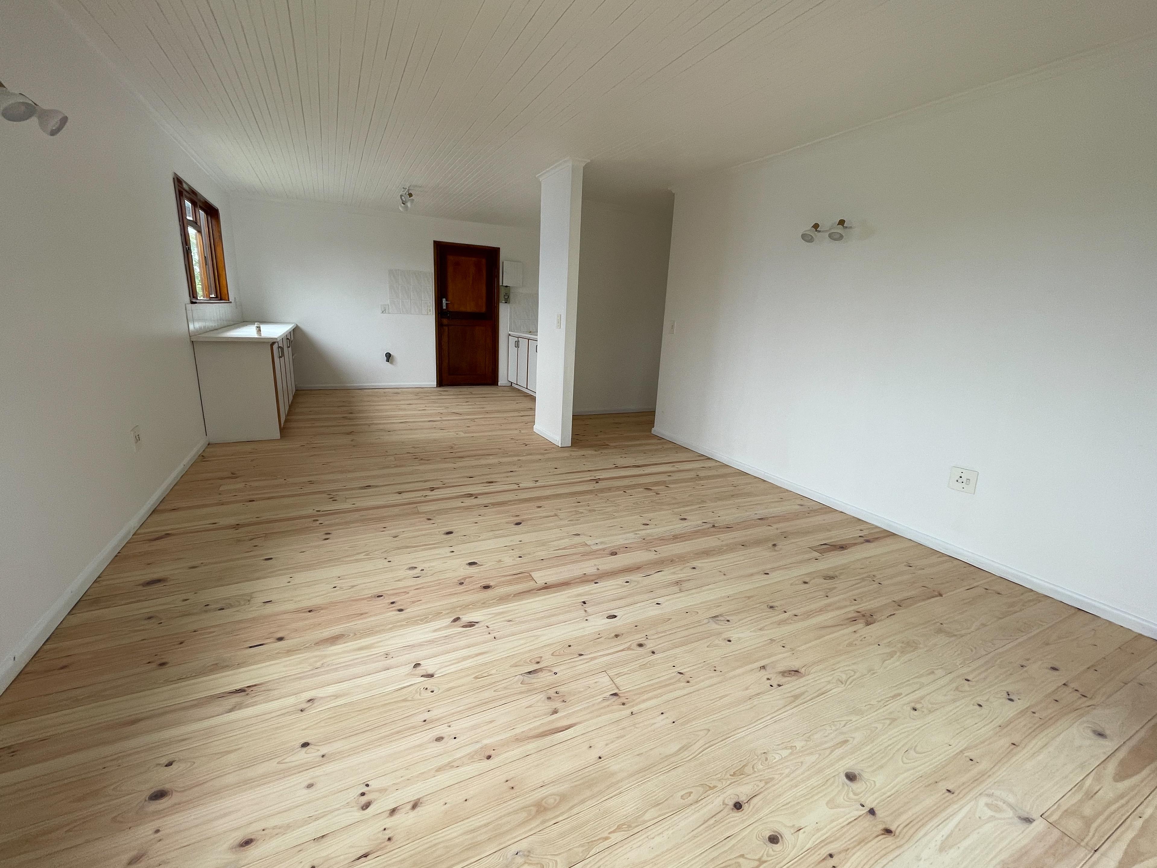 Image 2 of 6