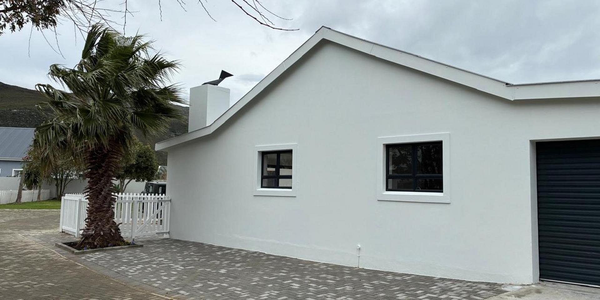 Image 2 of 6
