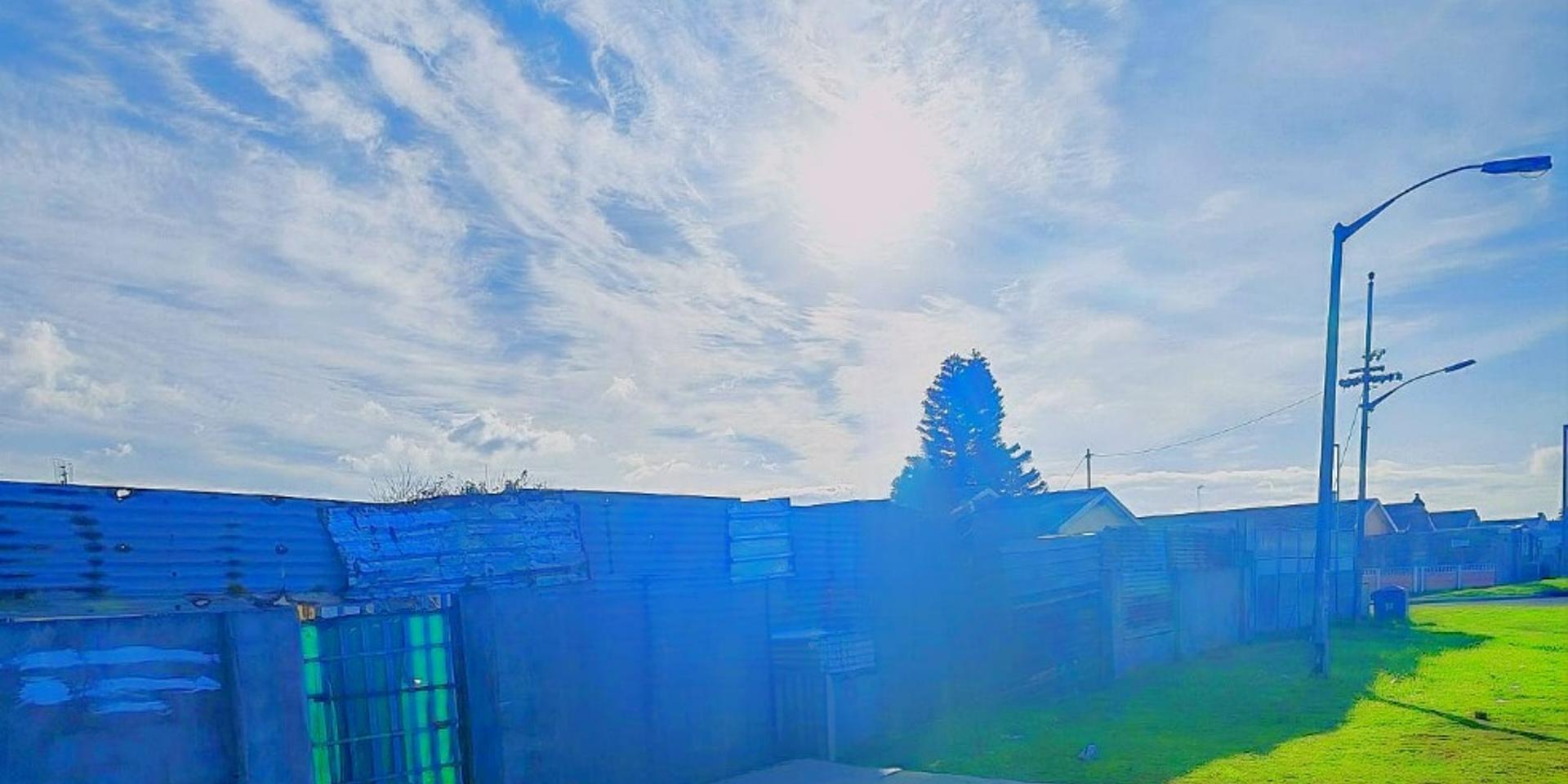 Image 2 of 6