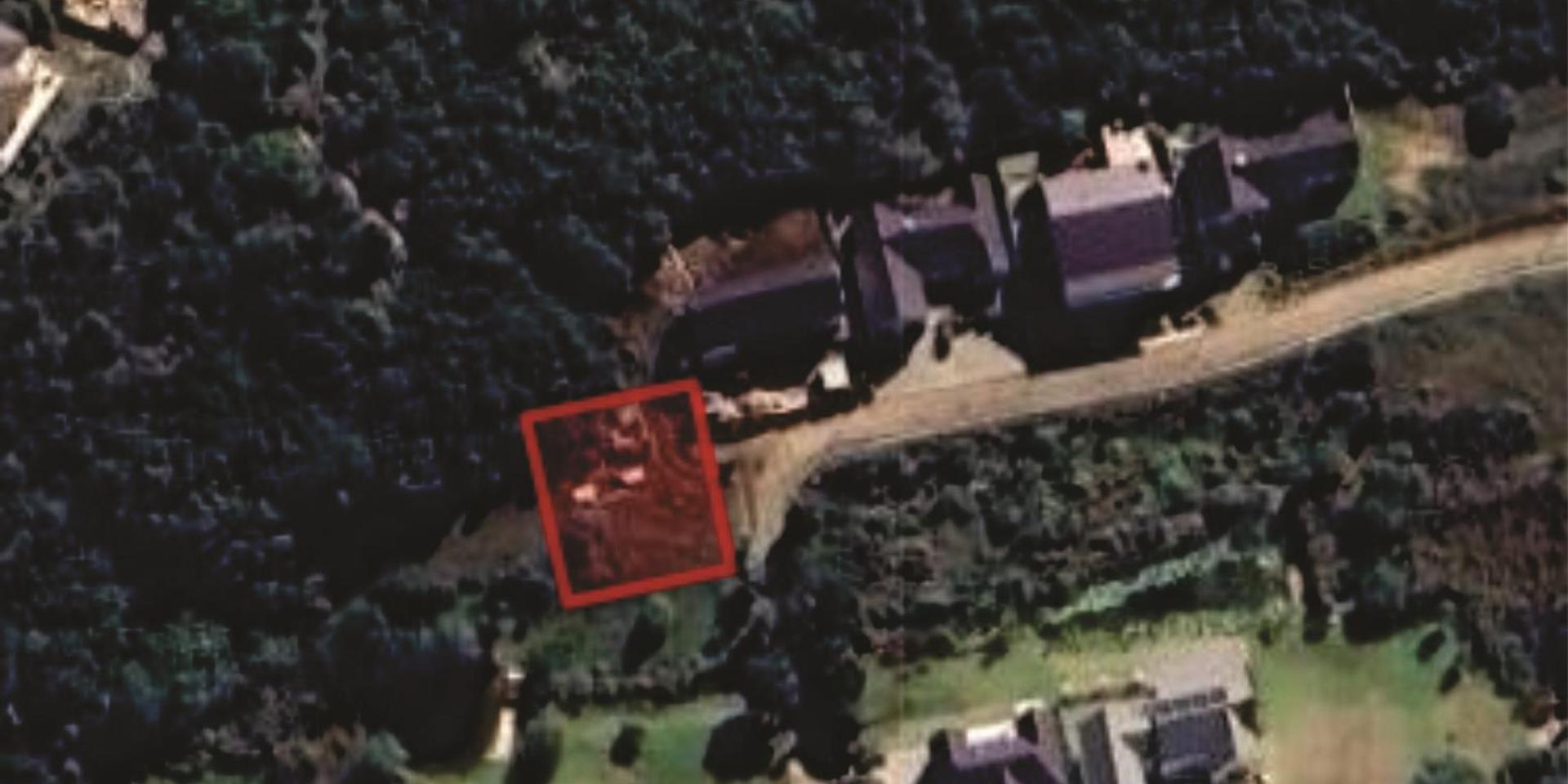 Image 2 of 6