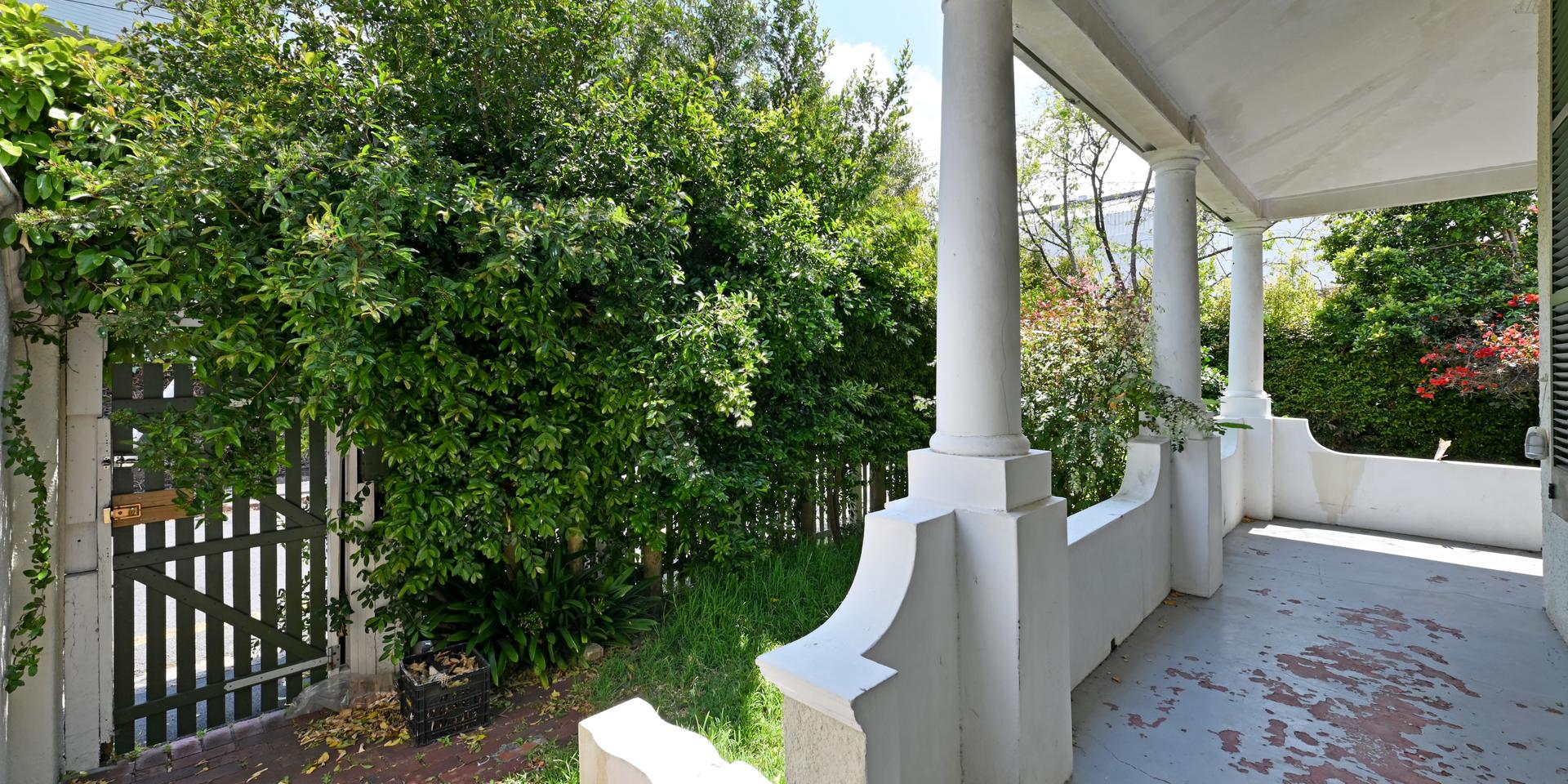 Image 3 of 6