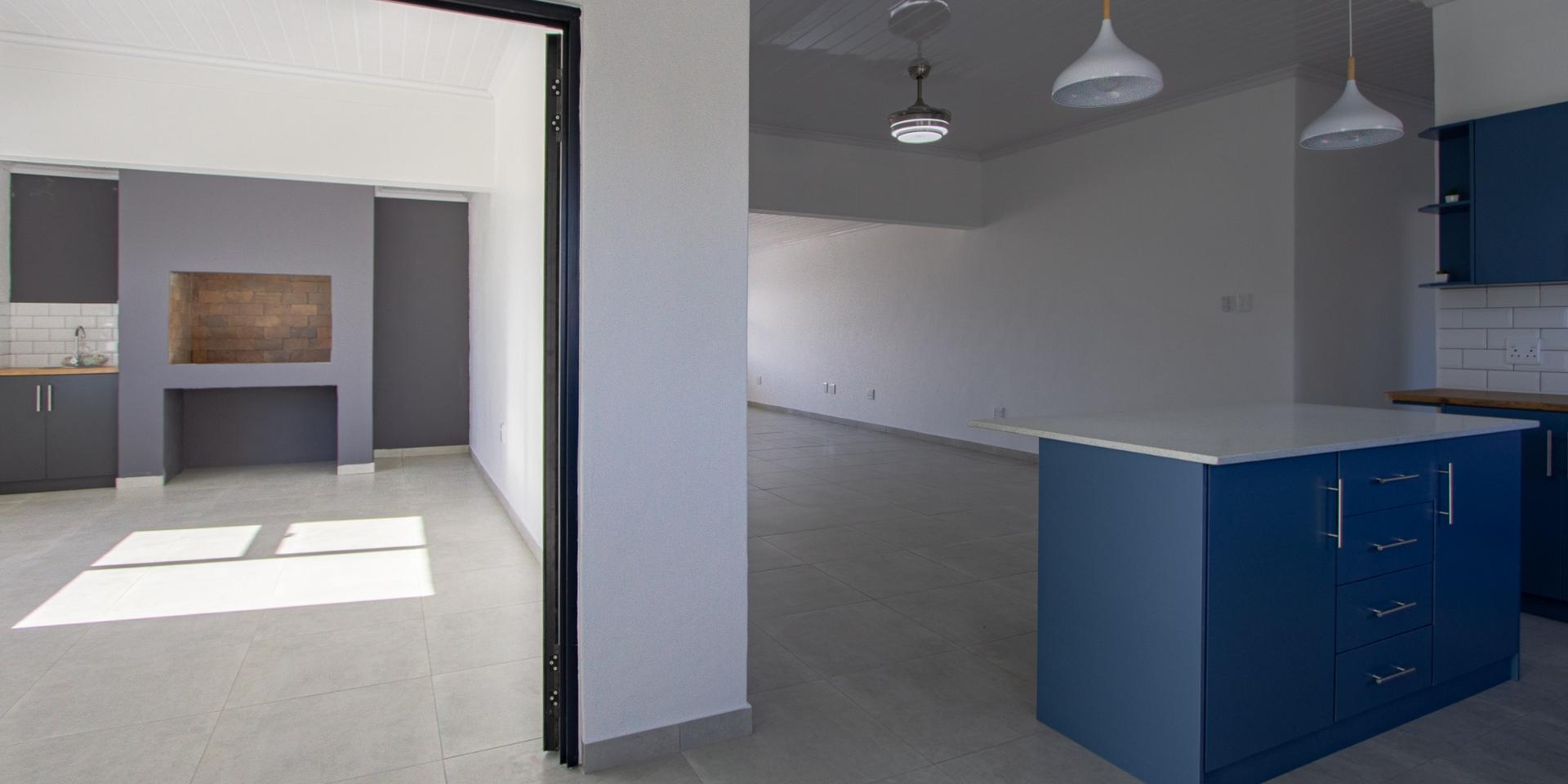 Image 4 of 6