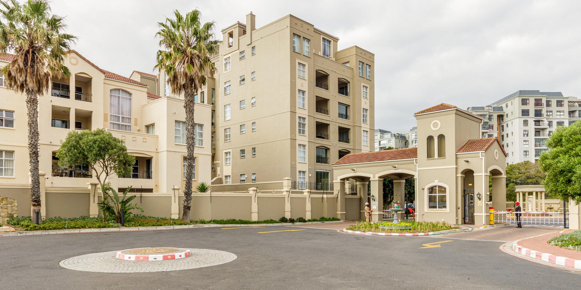Image 4 of 6