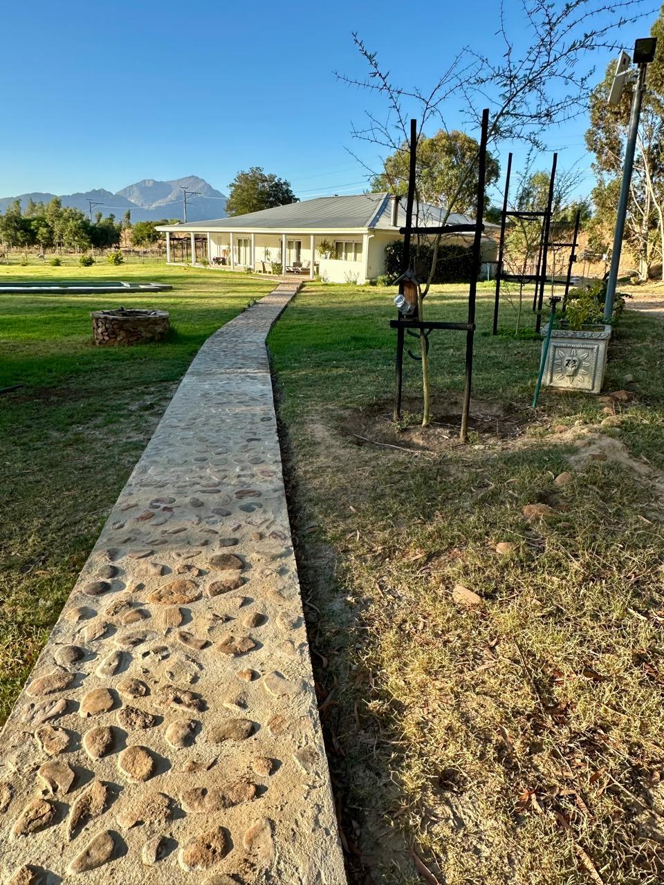 Image 4 of 6