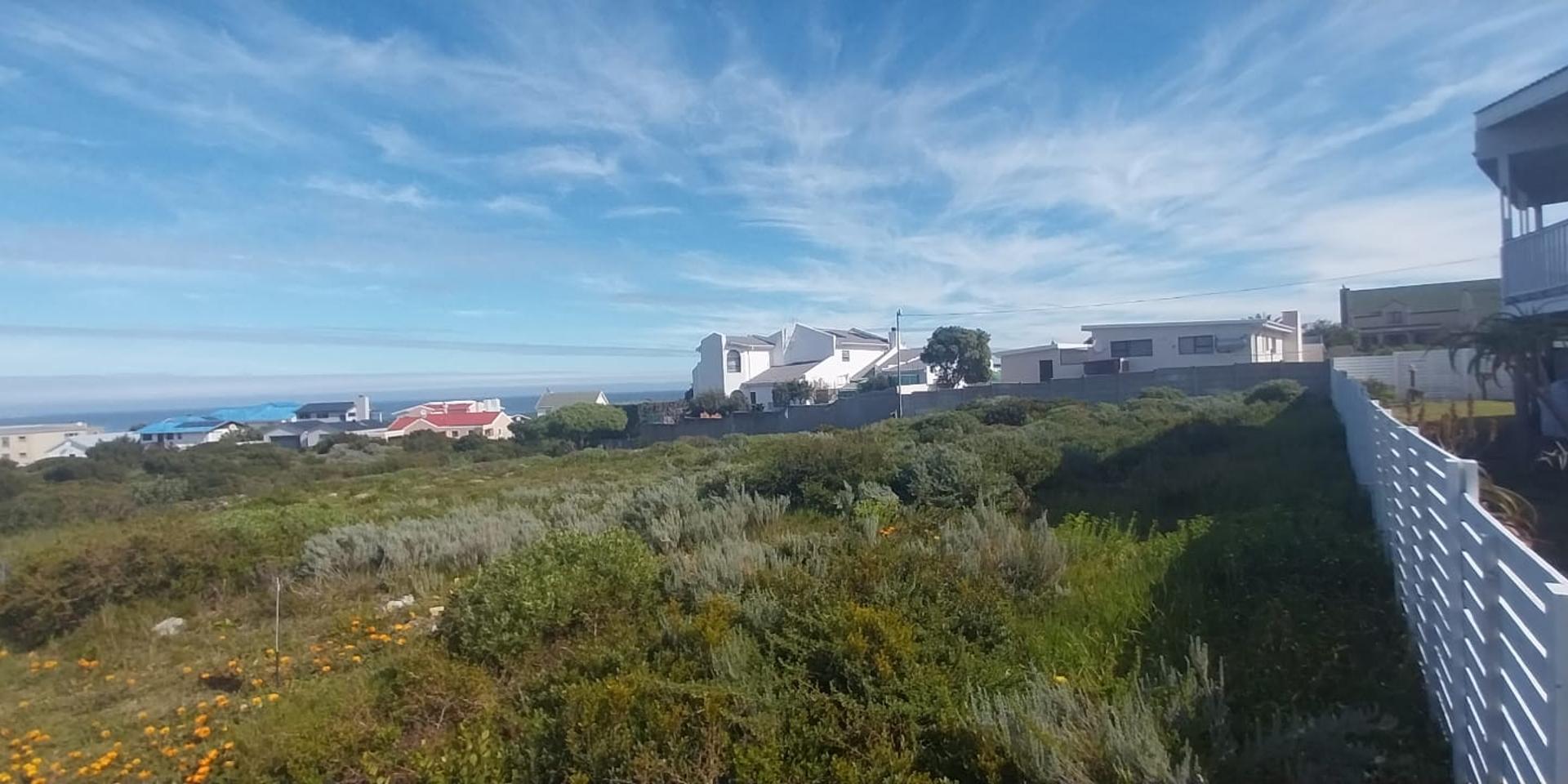 Image 4 of 6