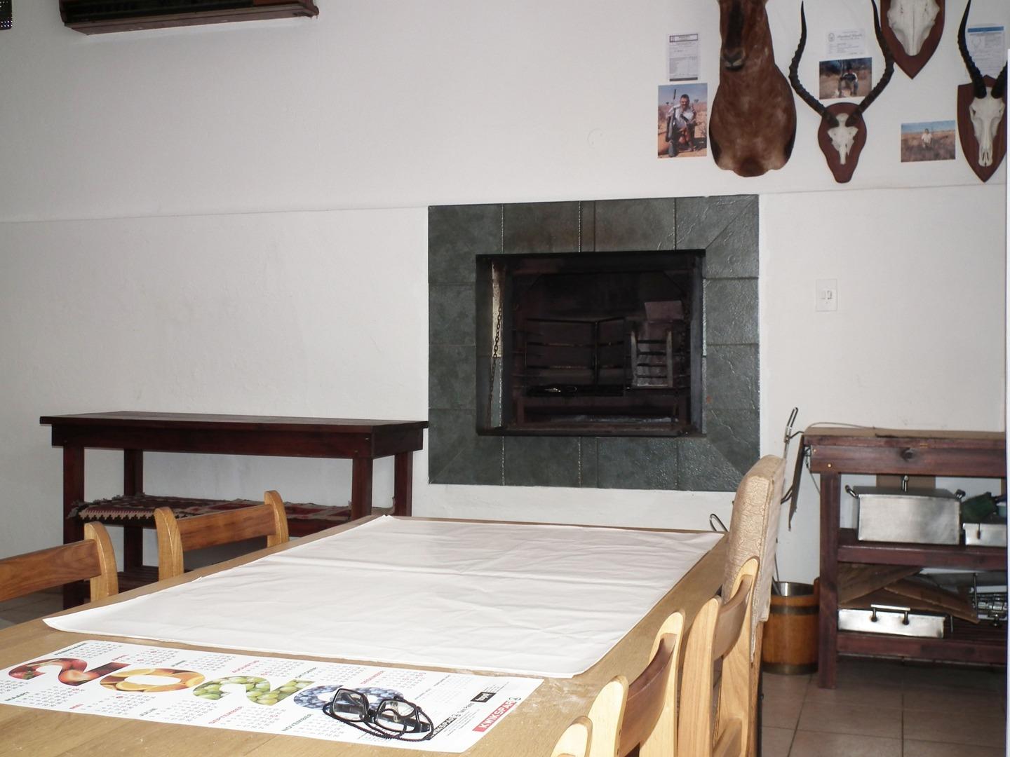 Image 2 of 6
