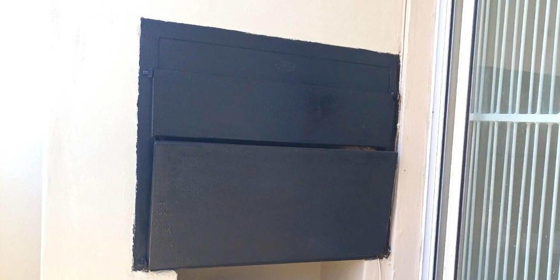 Image 3 of 6