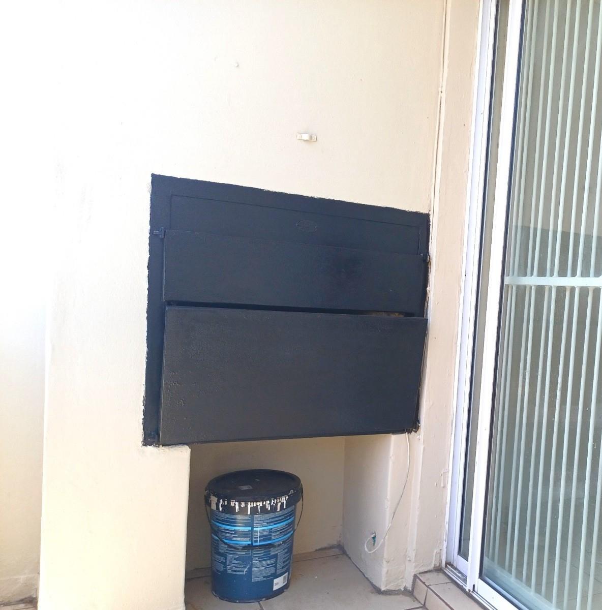 Image 3 of 6
