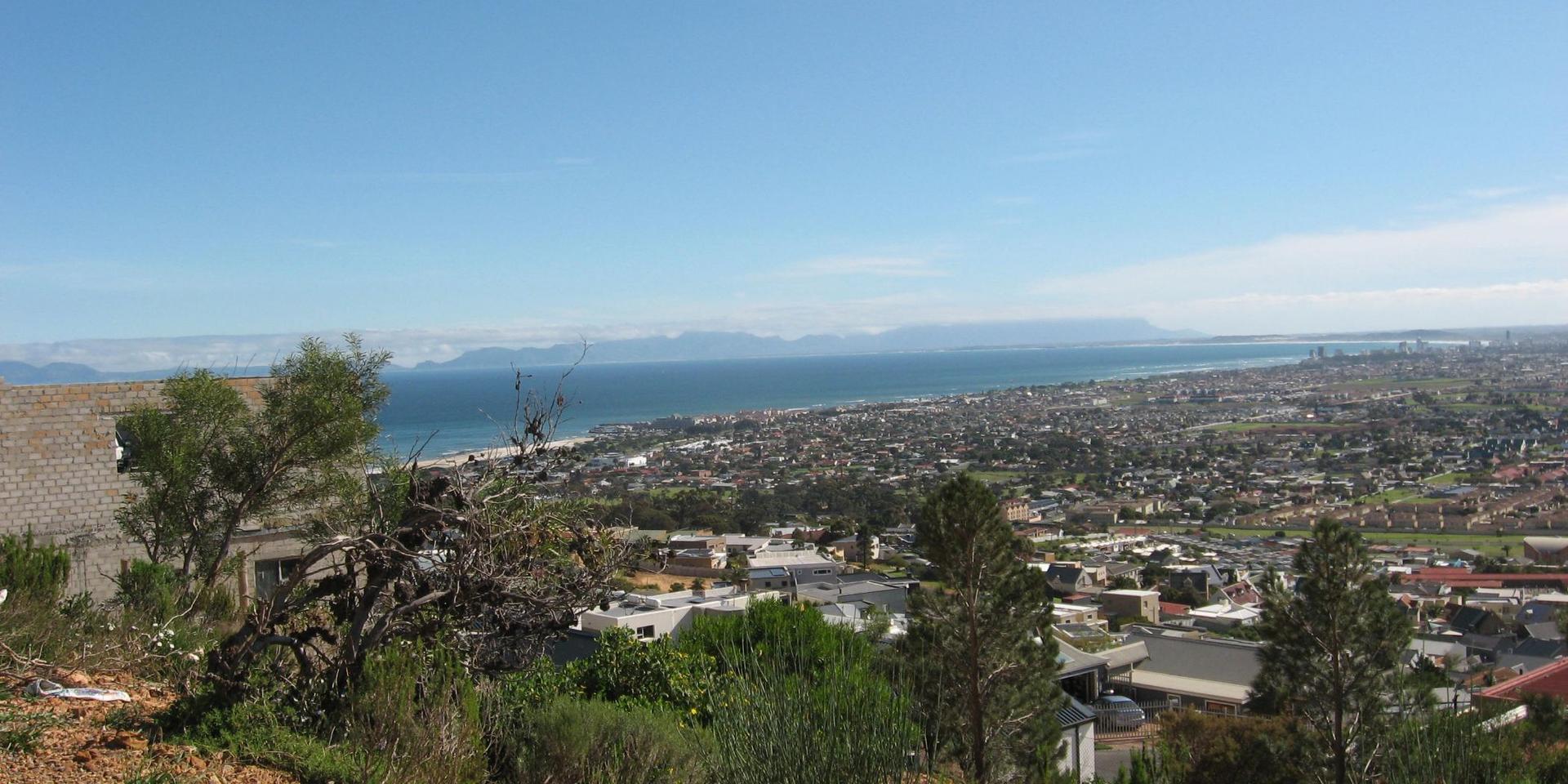 Image 3 of 6