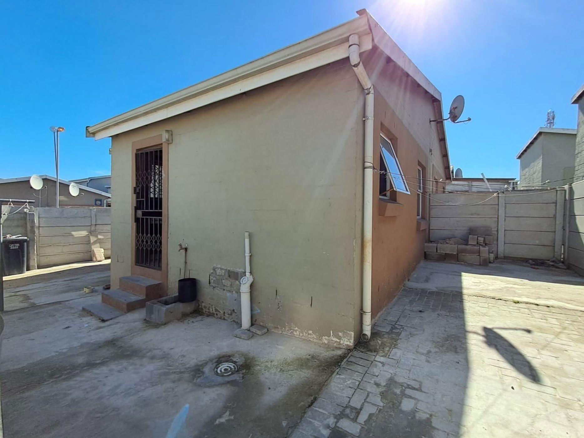 Image 1 of 6