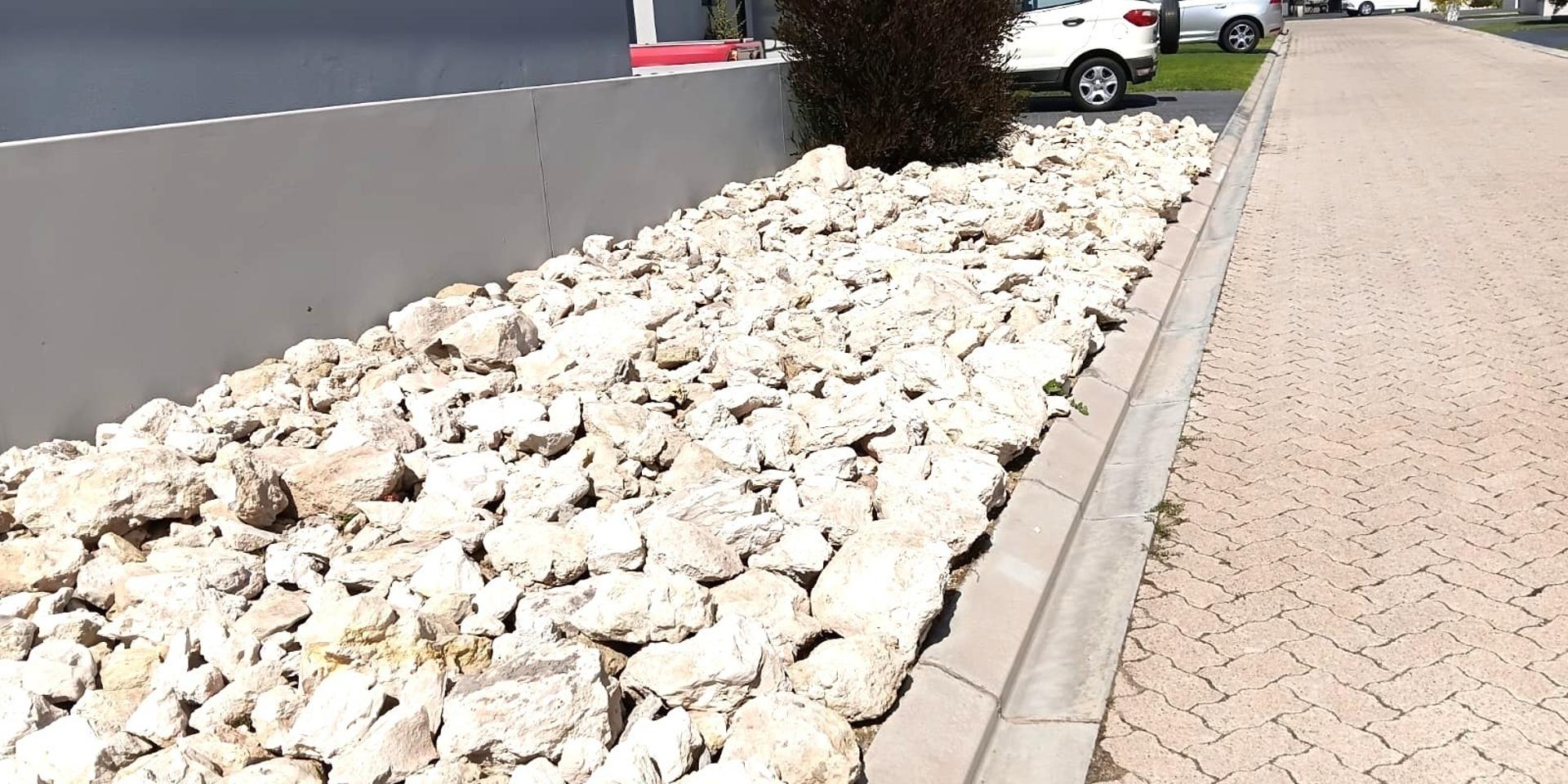 Image 3 of 6