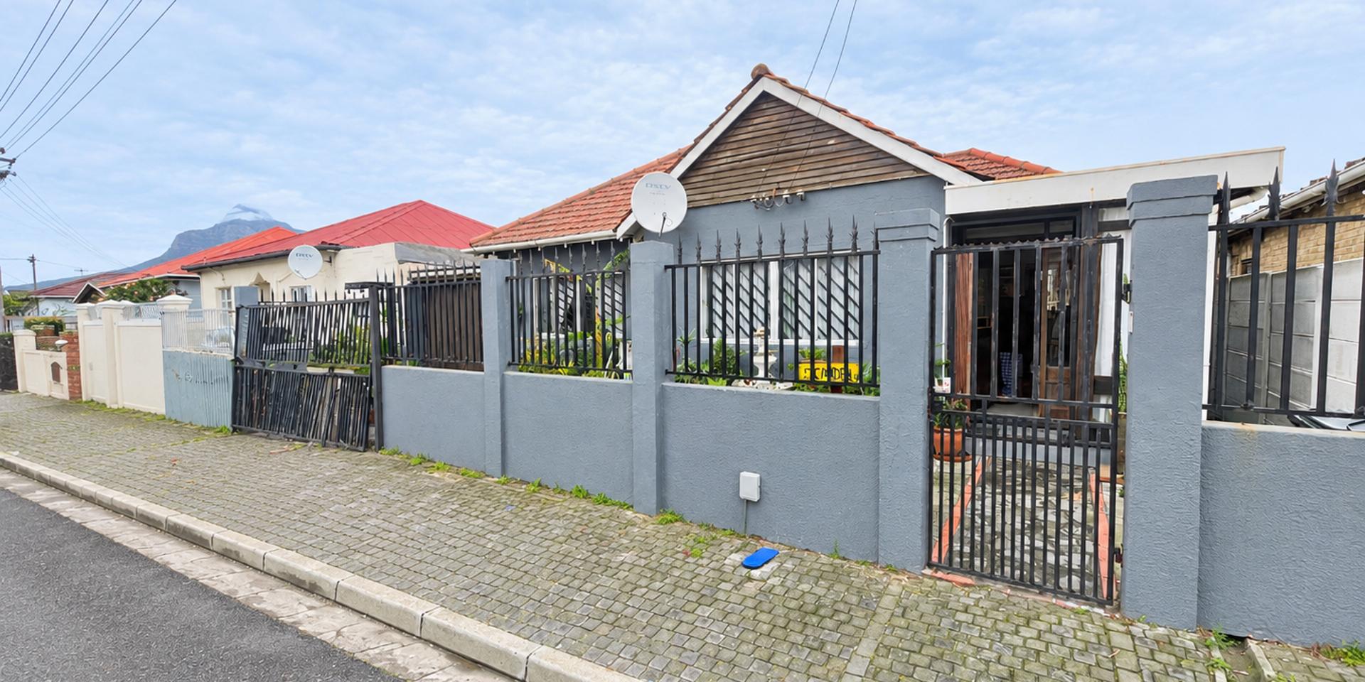 Image 1 of 6