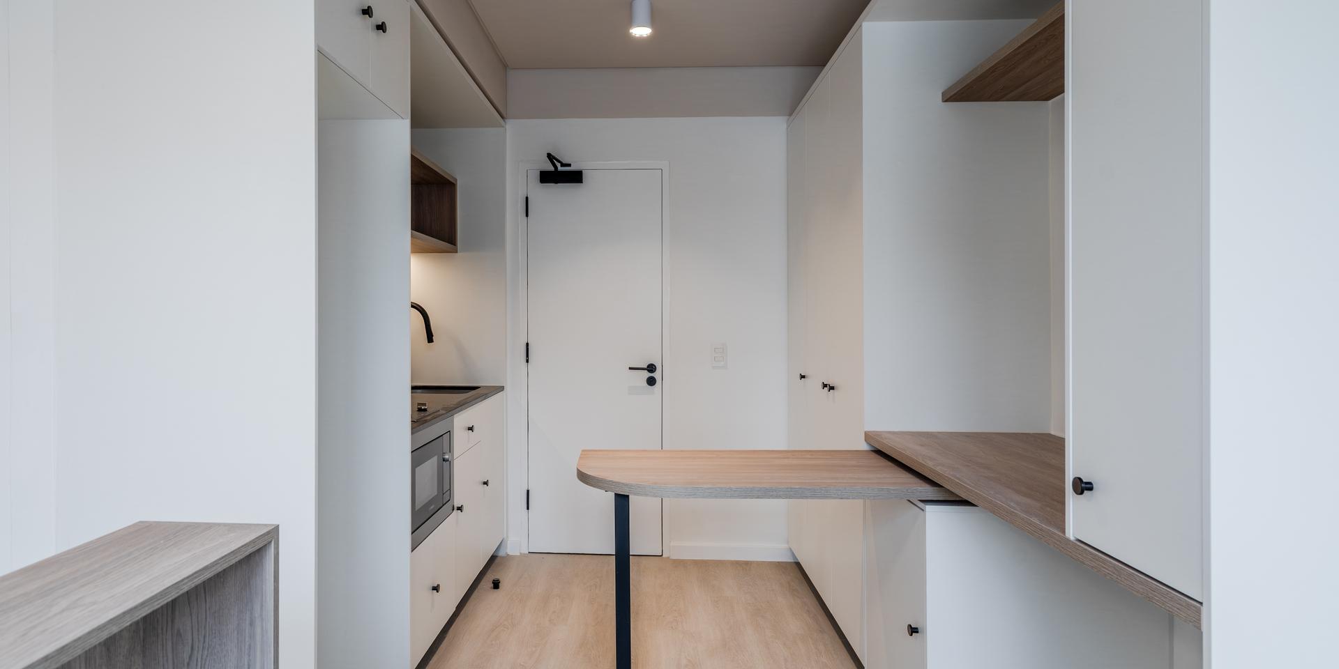 Image 4 of 6