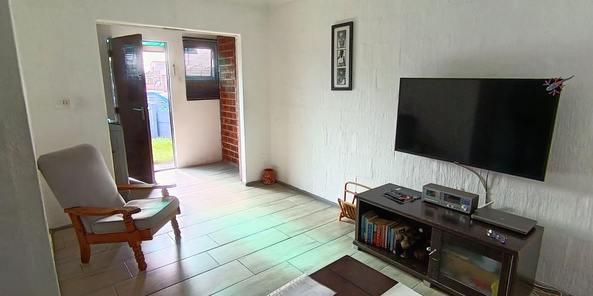 Image 2 of 6