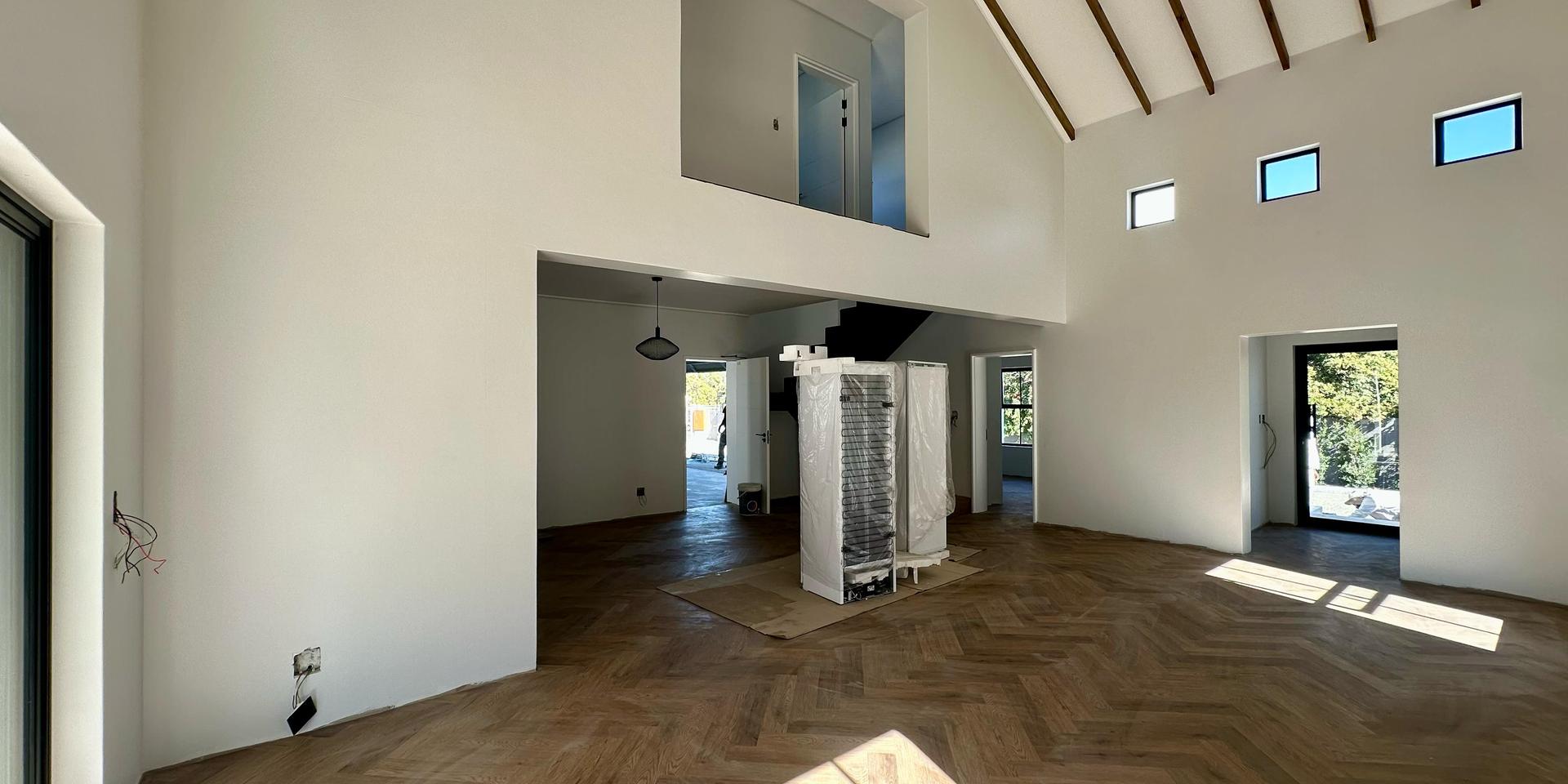 Image 4 of 6