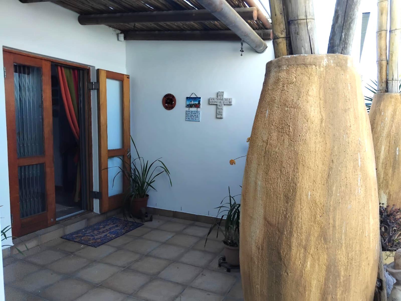 Image 2 of 6