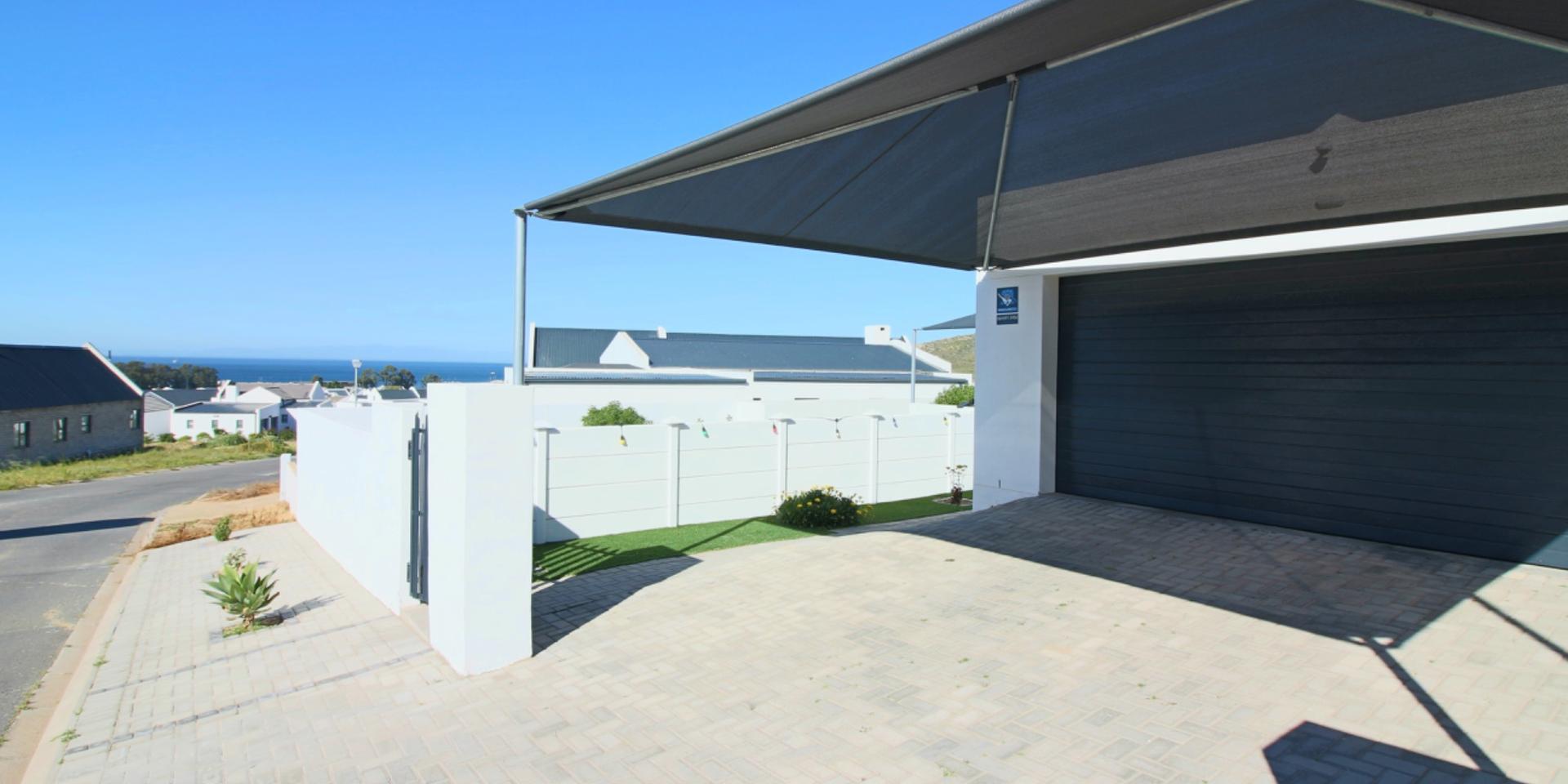Image 2 of 6