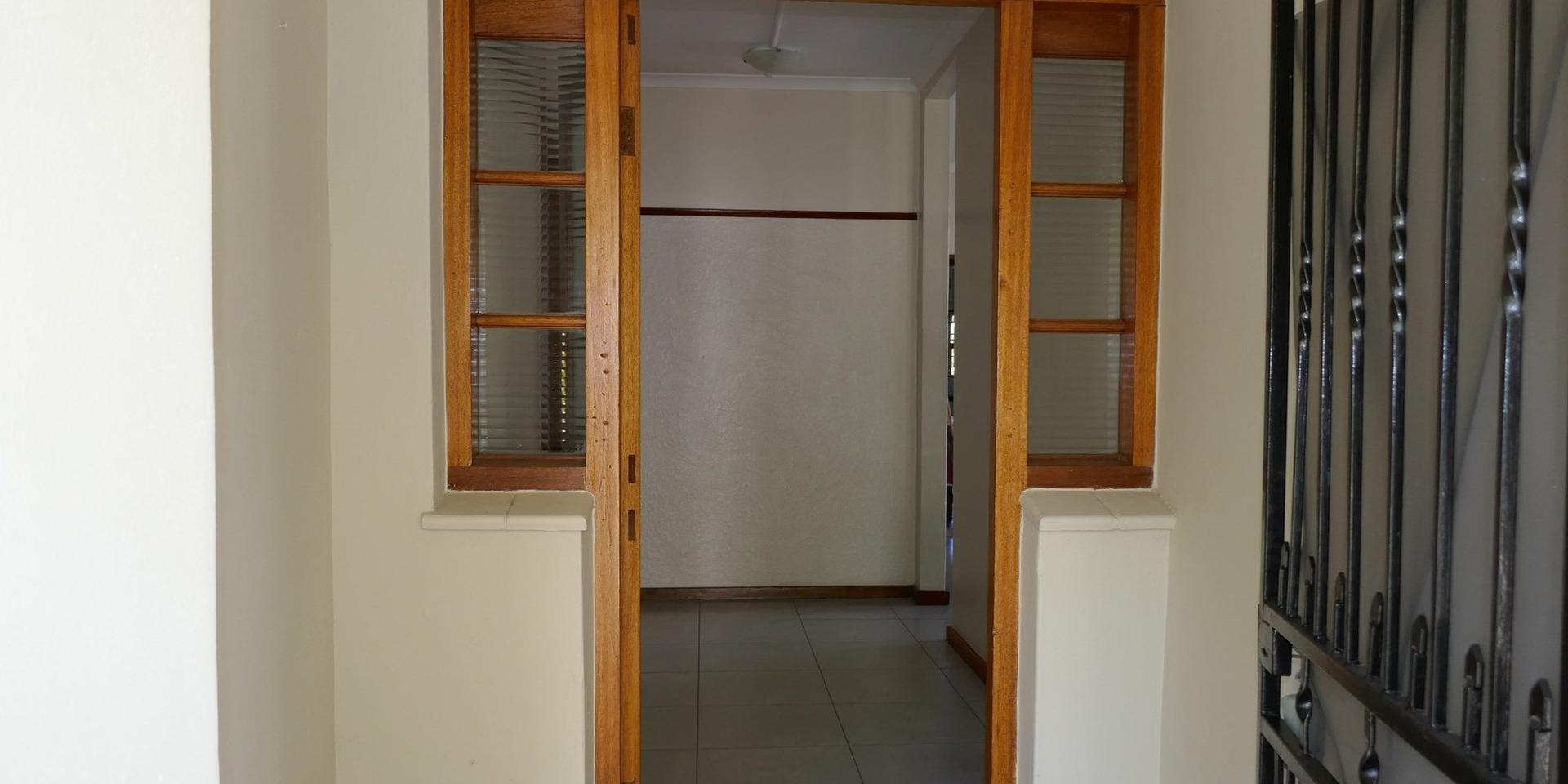 Image 3 of 6