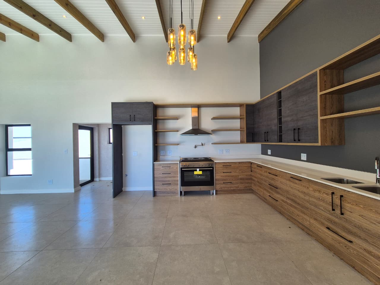 Image 4 of 6