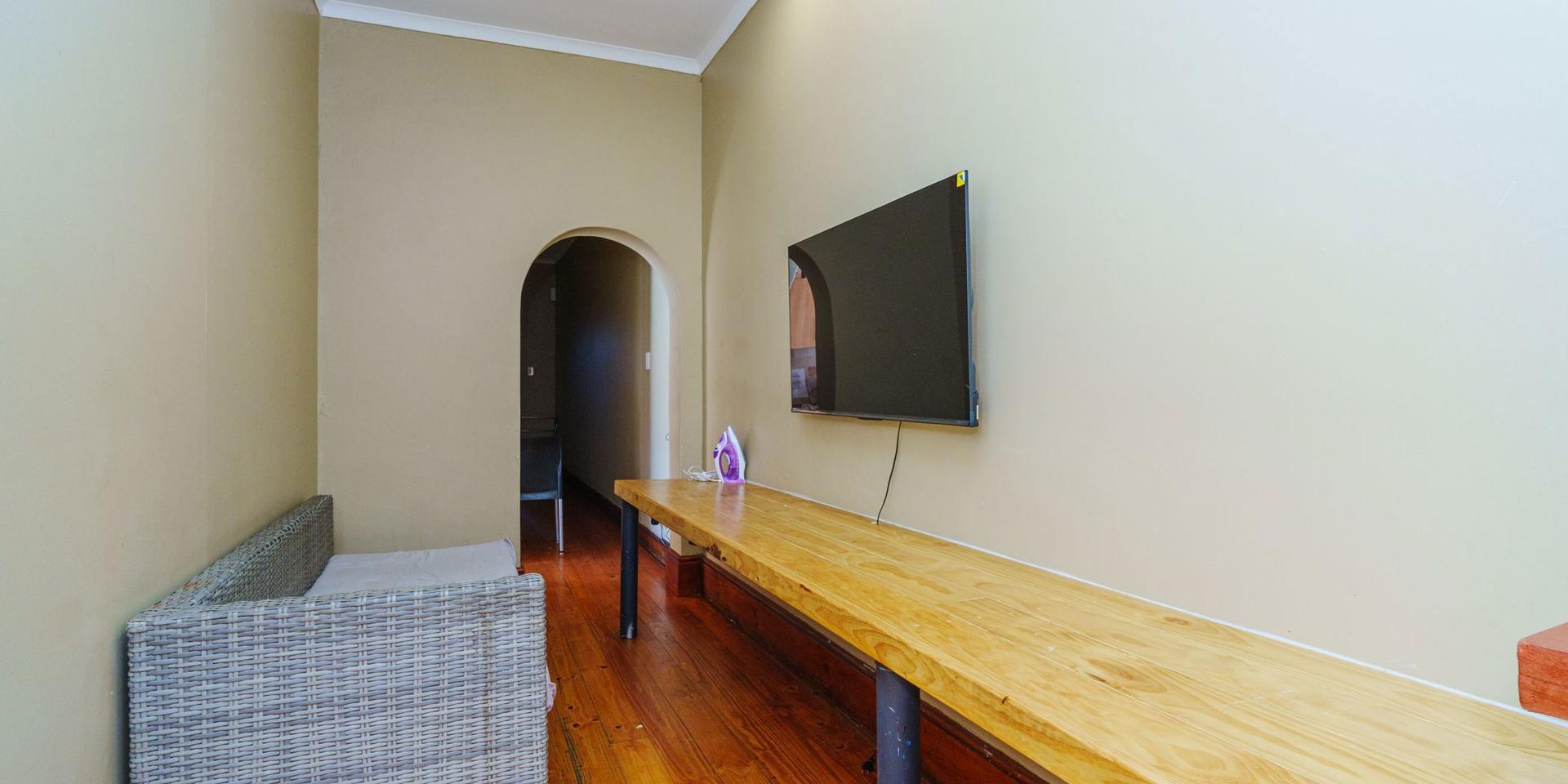 Image 5 of 6