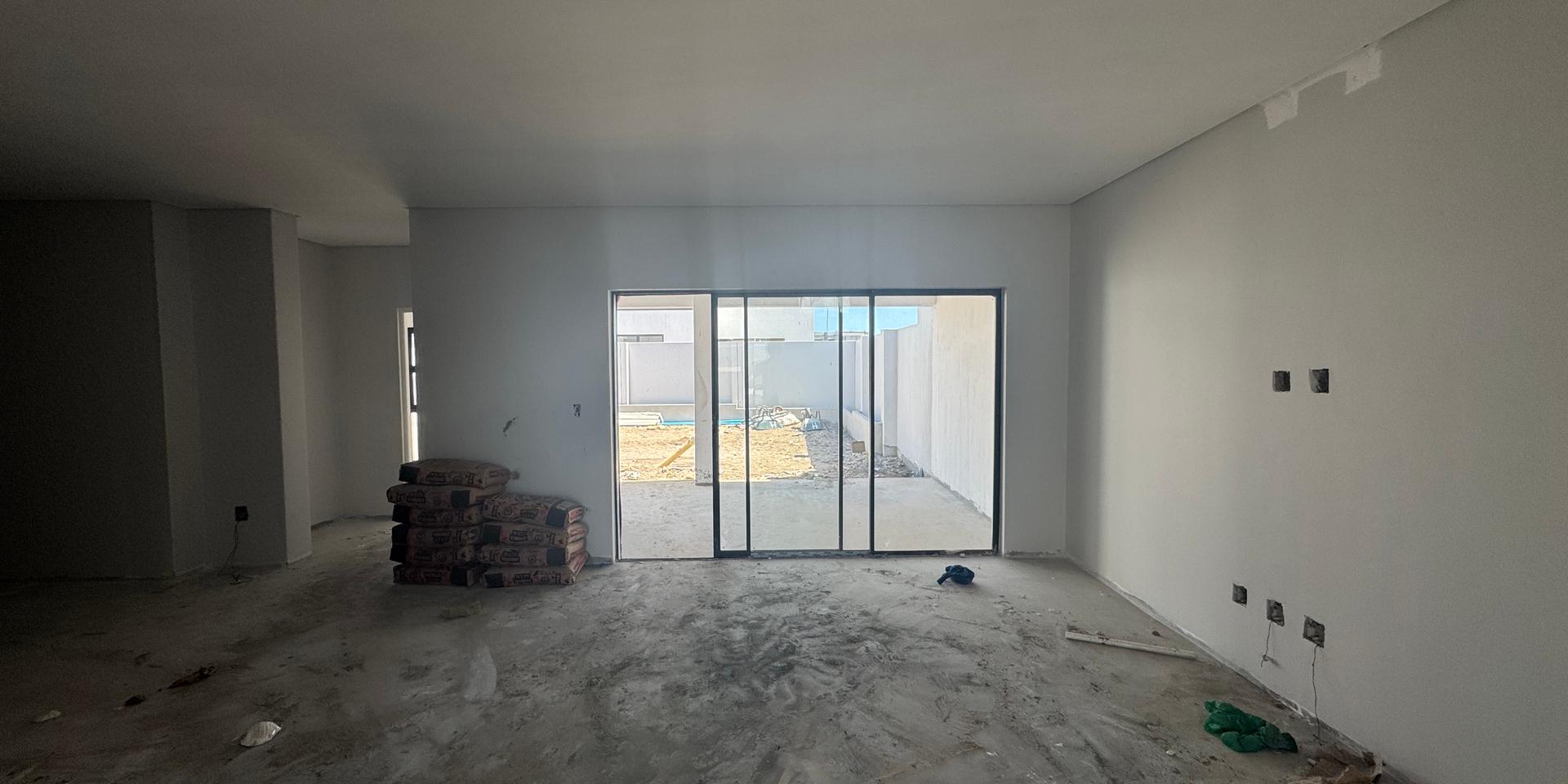 Image 2 of 6