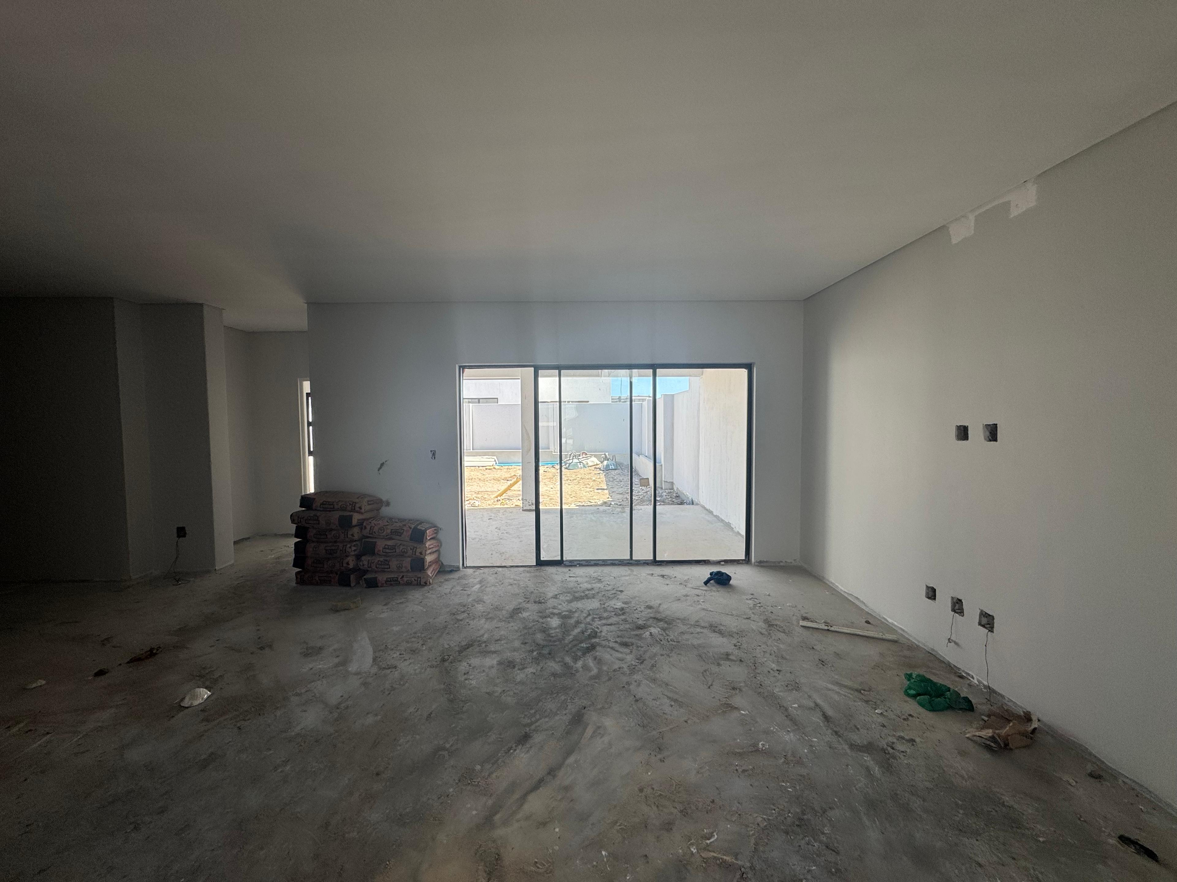 Image 2 of 6