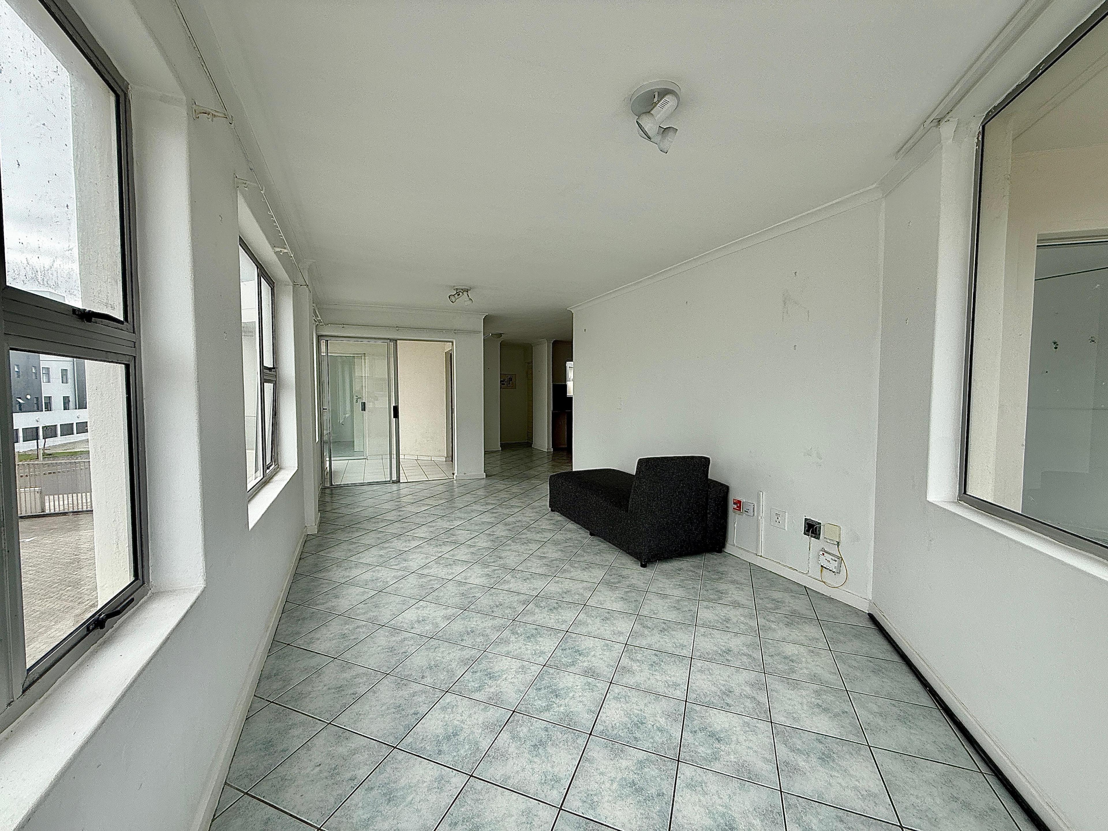 Image 4 of 6