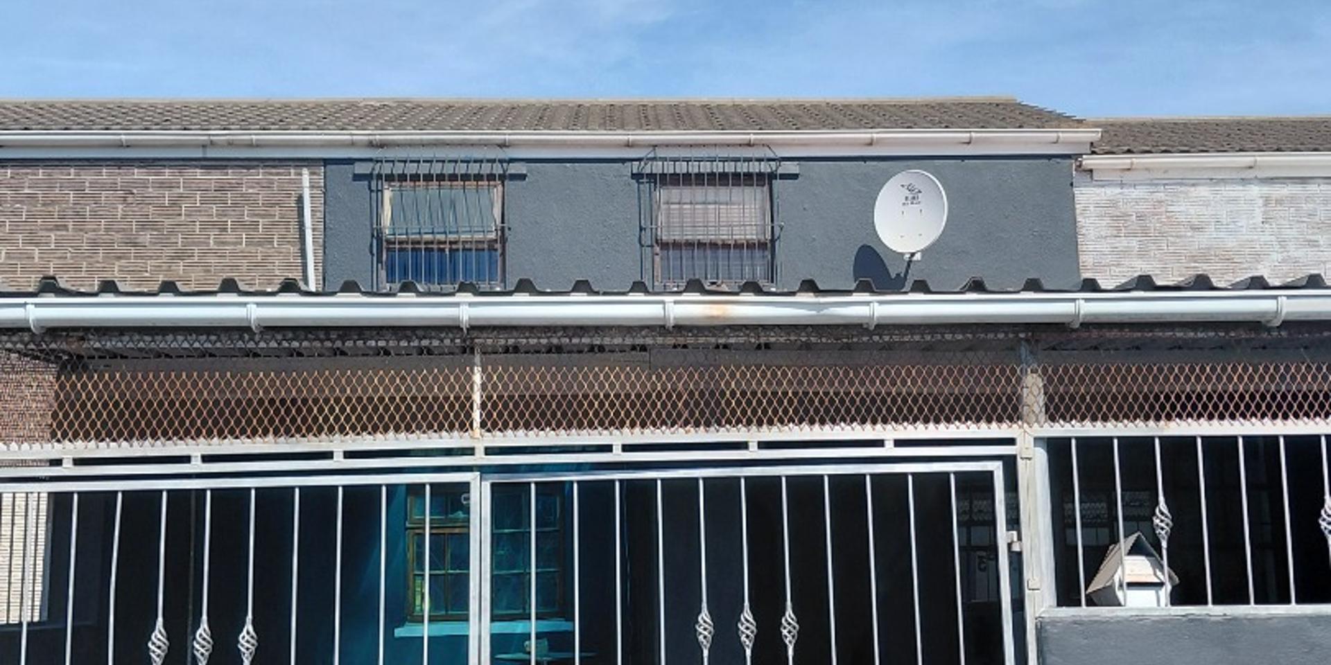 Image 1 of 6