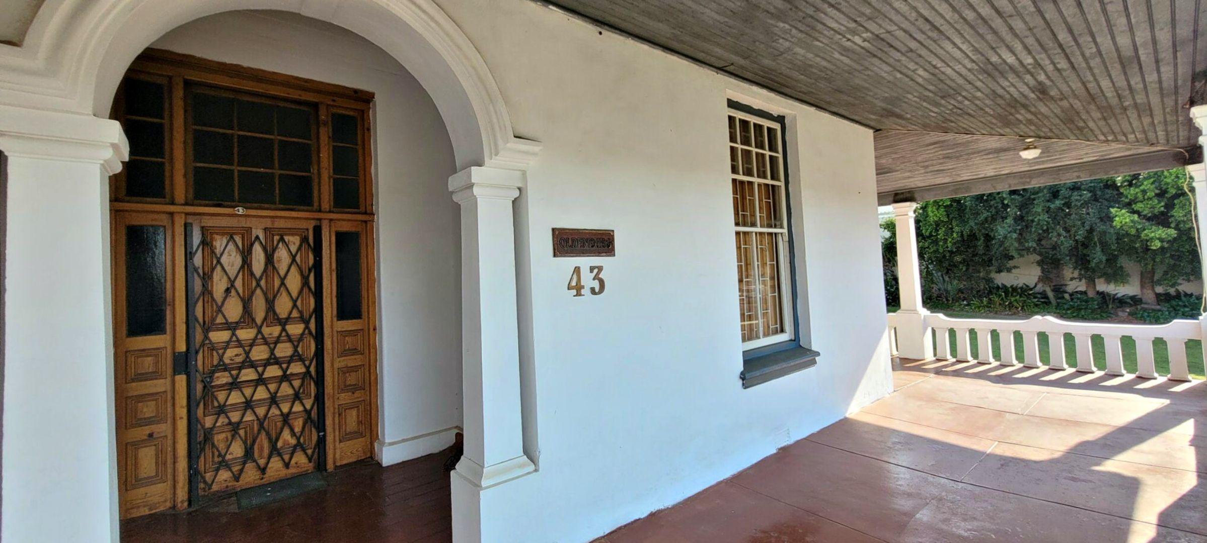 Image 4 of 6