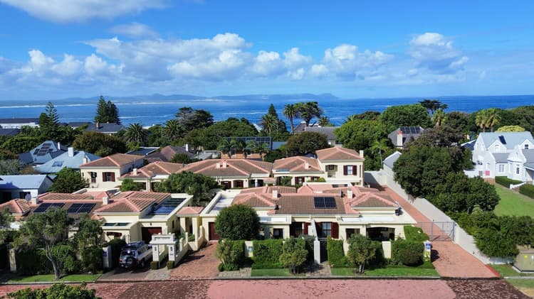 Main property image