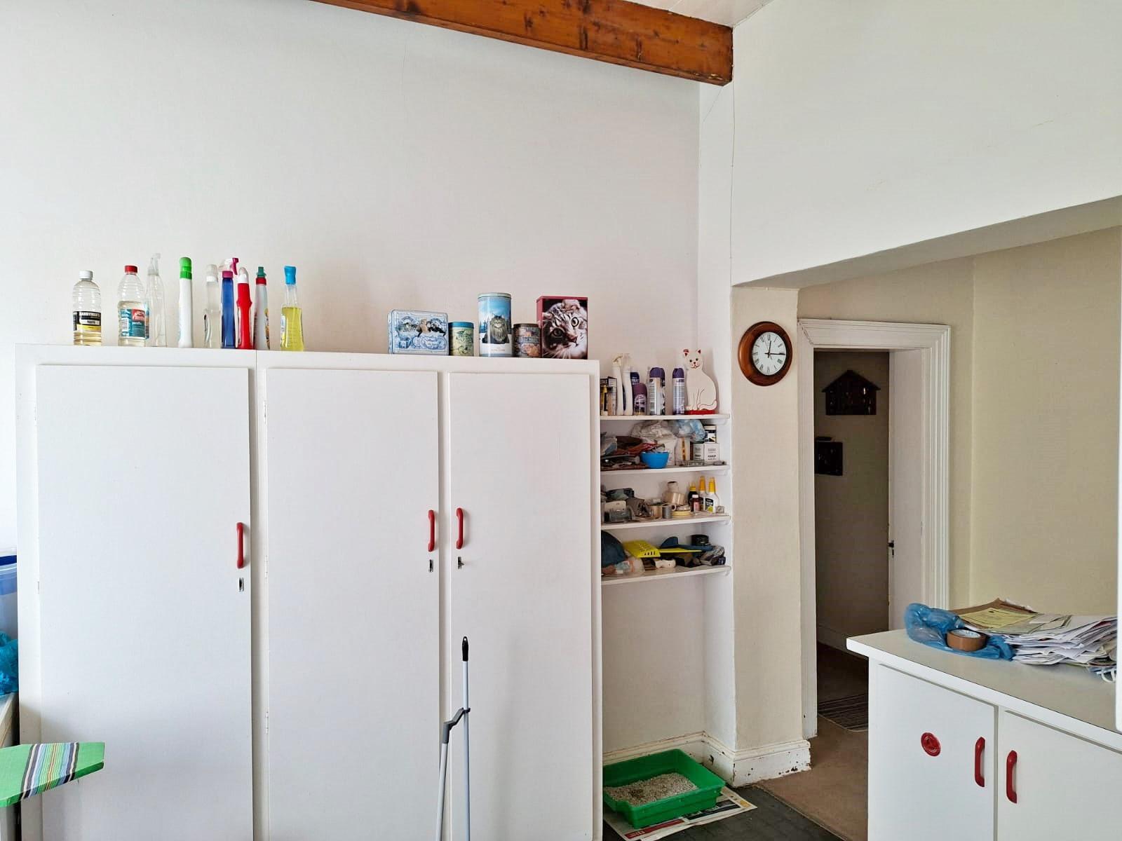 Image 4 of 6