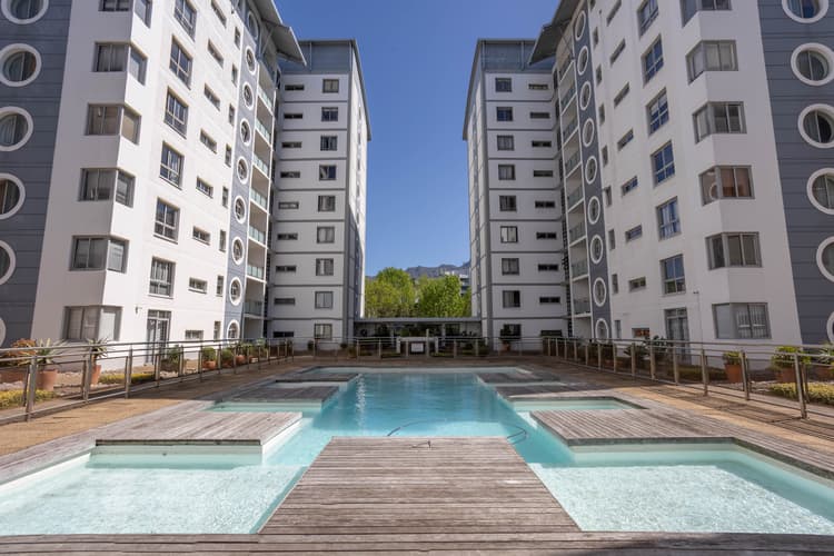 Main property image