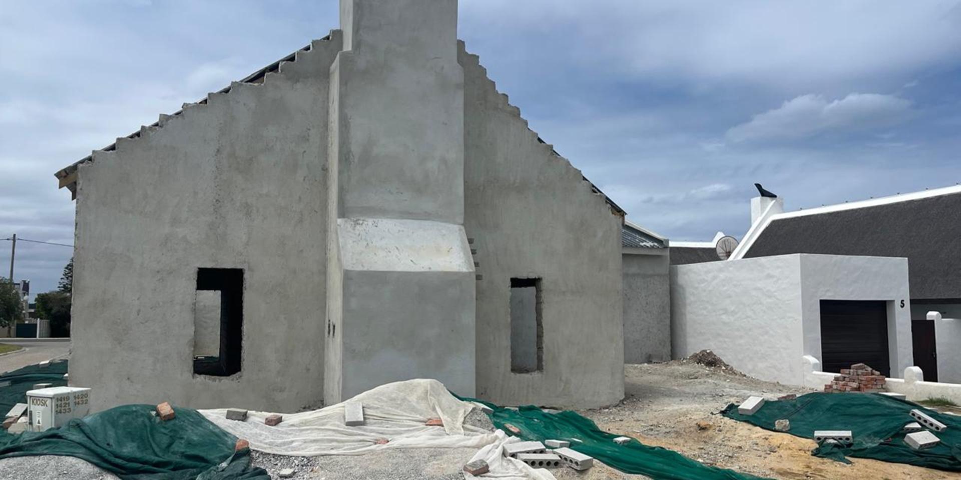 Image 2 of 6