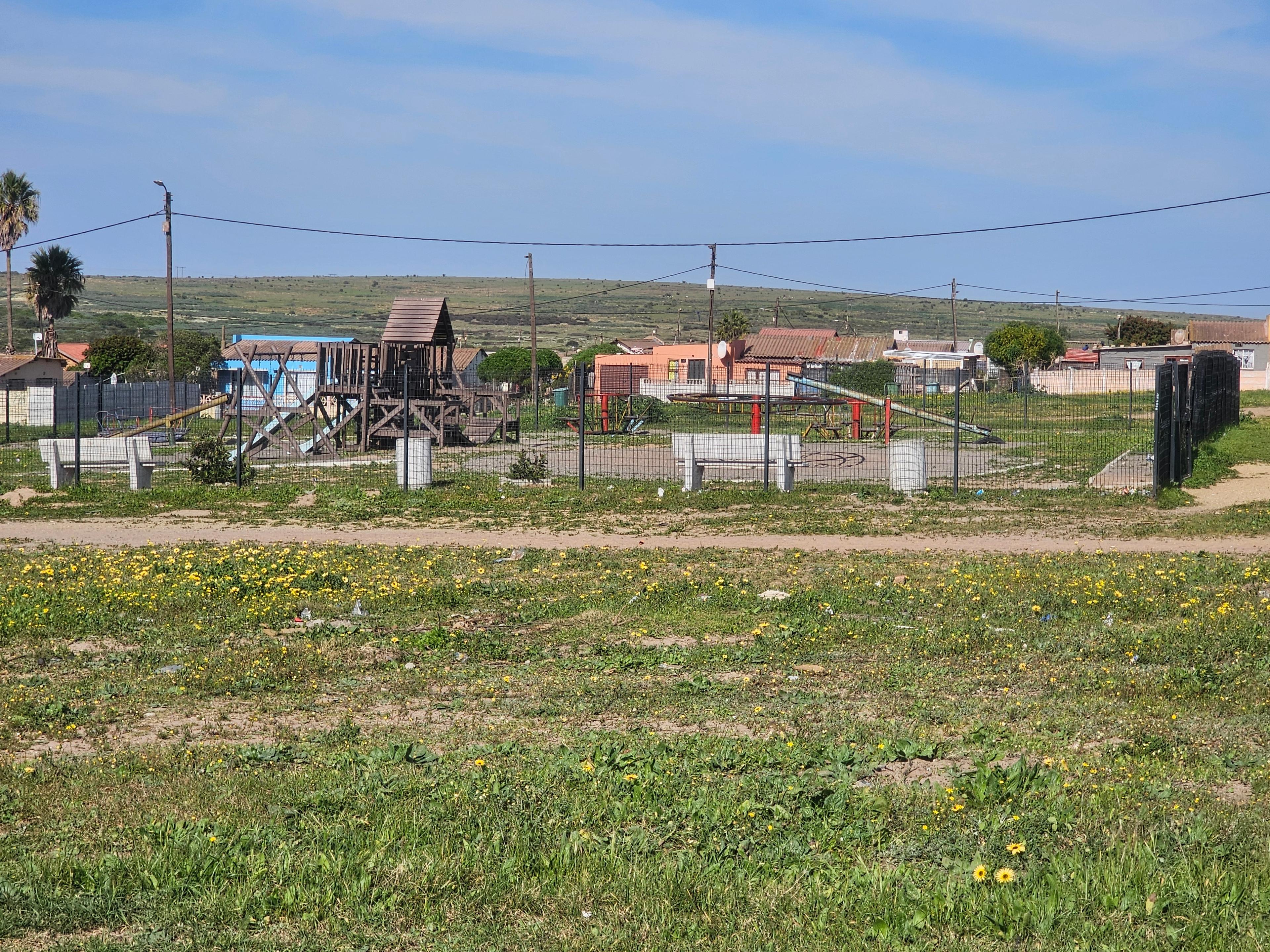 Image 4 of 6
